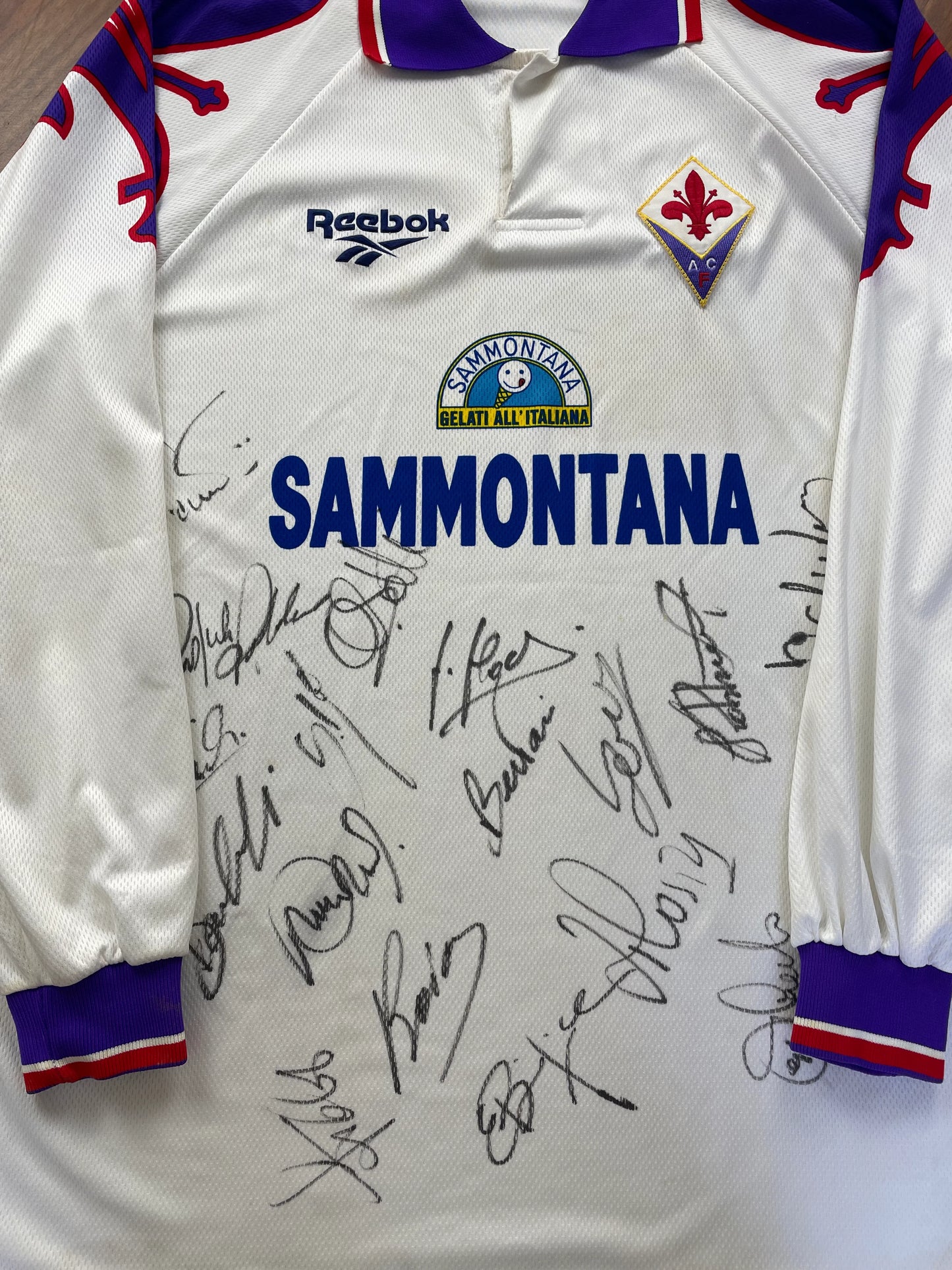 Store Shirt • Fiorentina • 1995 • Reebok • Away • Size XL • Signed by the Squad