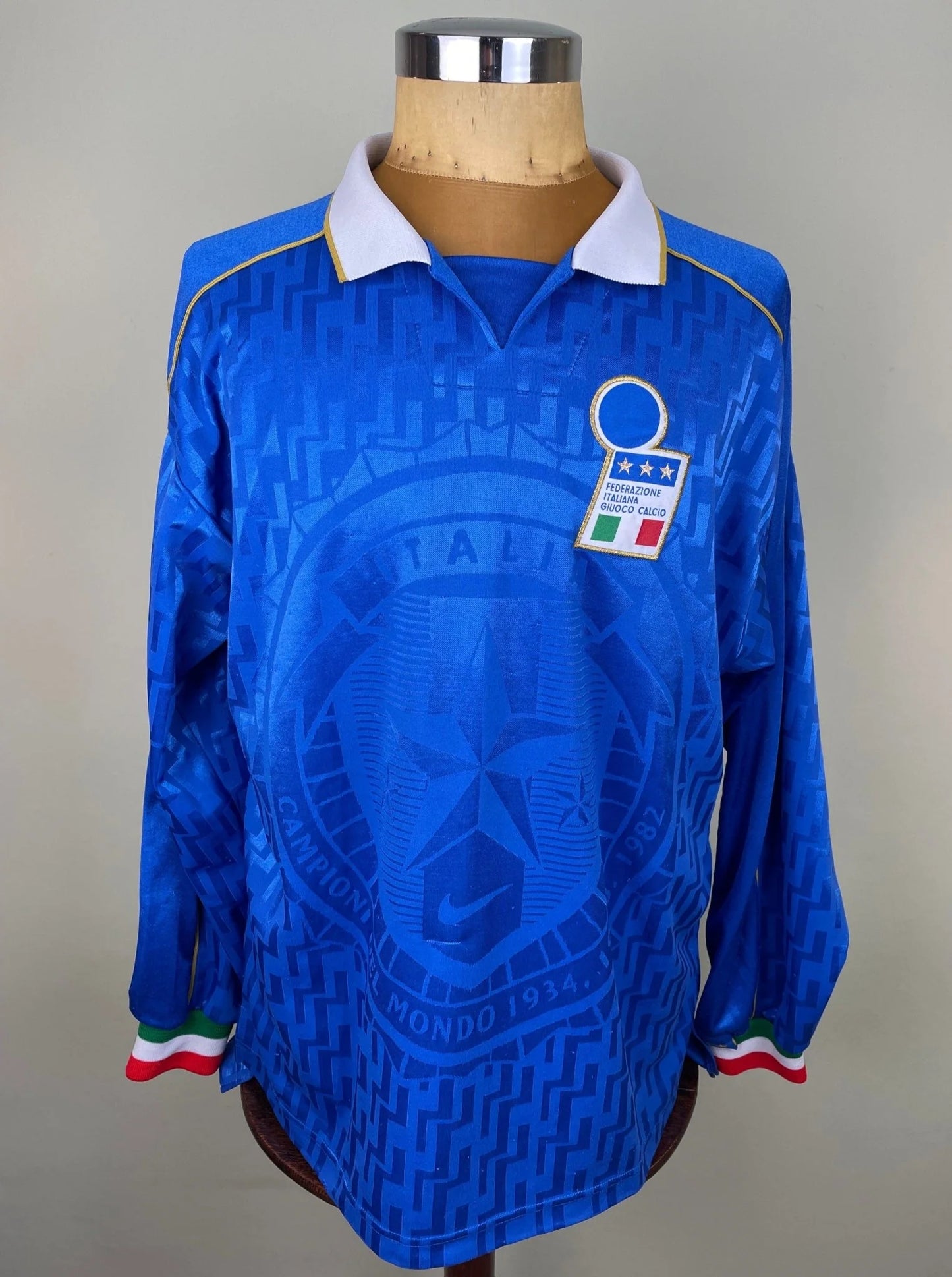 Match Shirt • National • Italia • 1995 • Nike • Home • #07 • Angelo Di Livio • Euro 96 Qualifiers • Signed