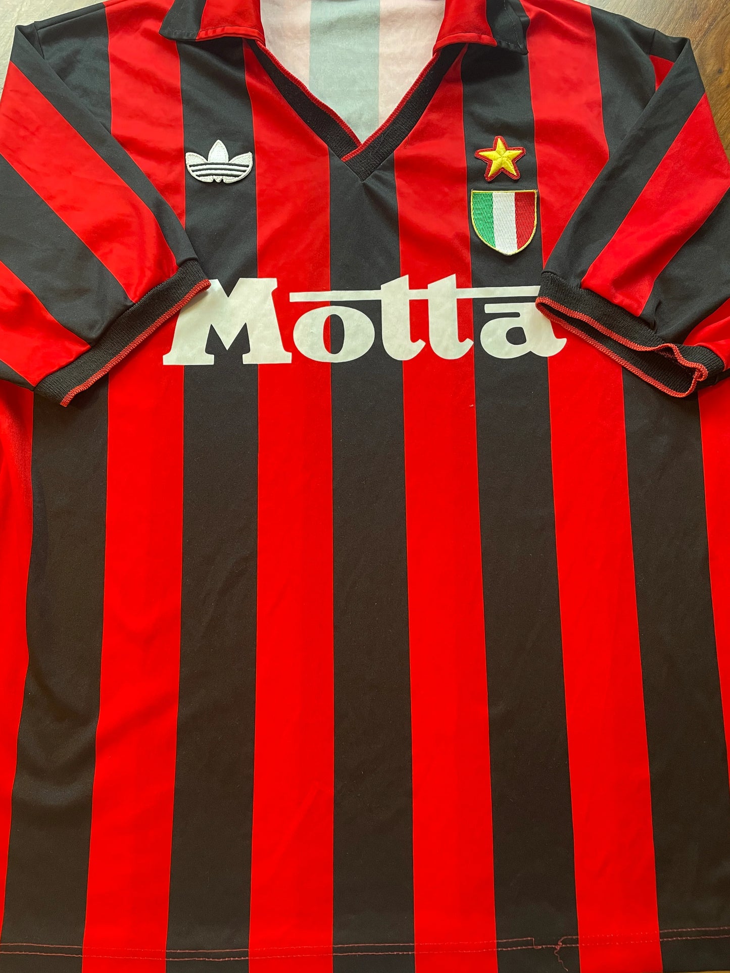 Store Shirt • AC Milan • 1992 • Adidas • Home • Size M