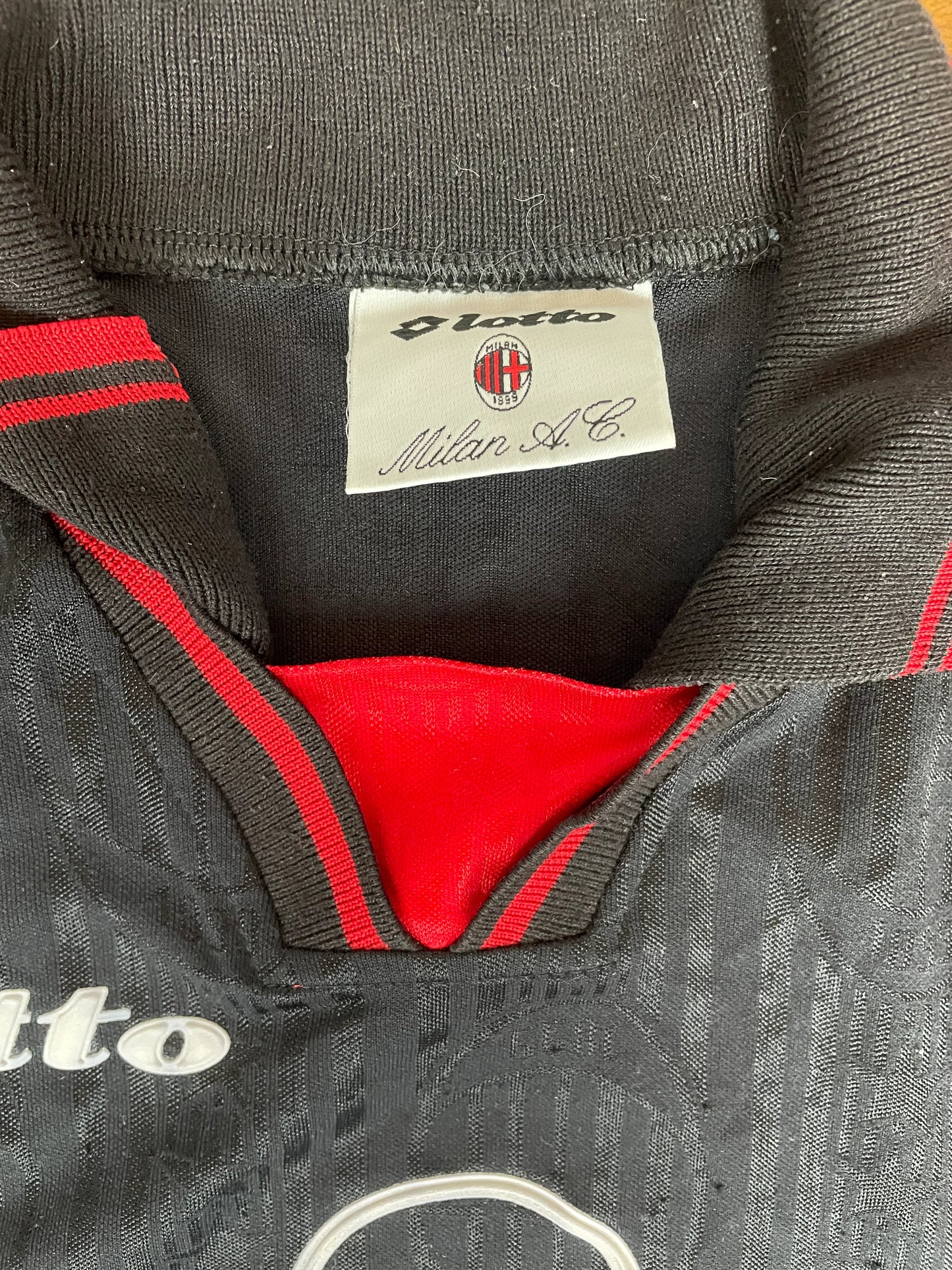 Store Shirt • AC Milan • 1997 • Lotto • Third • Size M