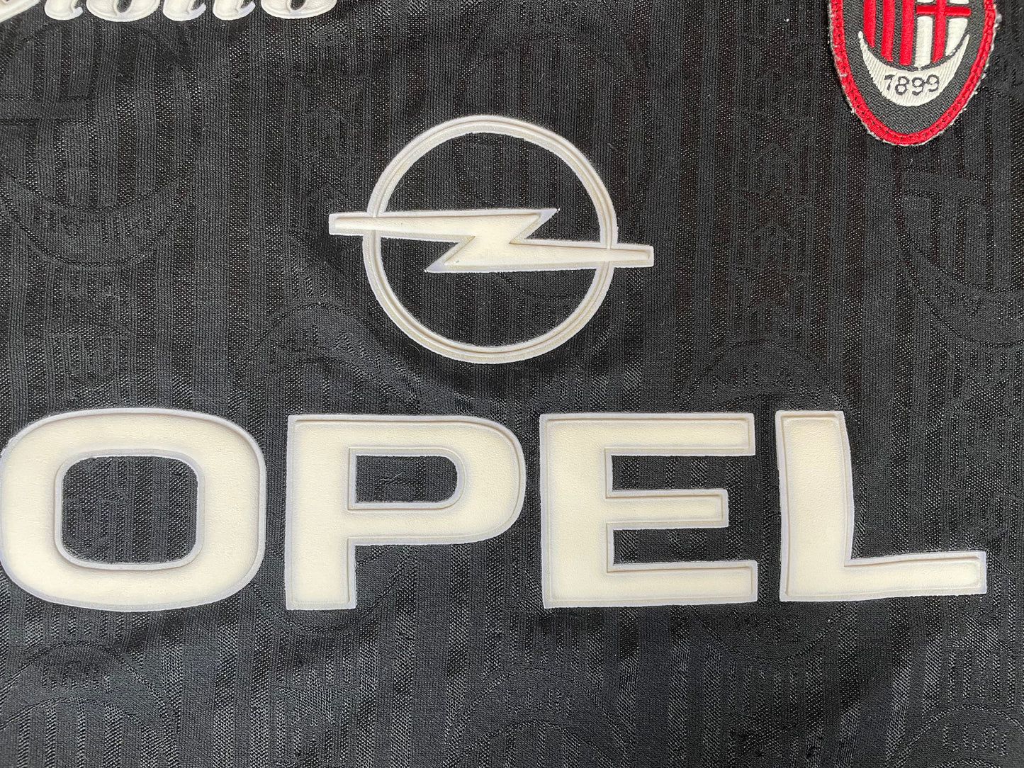 Store Shirt • AC Milan • 1997 • Lotto • Third • Size M