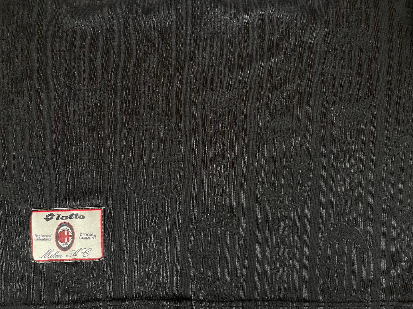 Store Shirt • AC Milan • 1997 • Lotto • Third • Size M