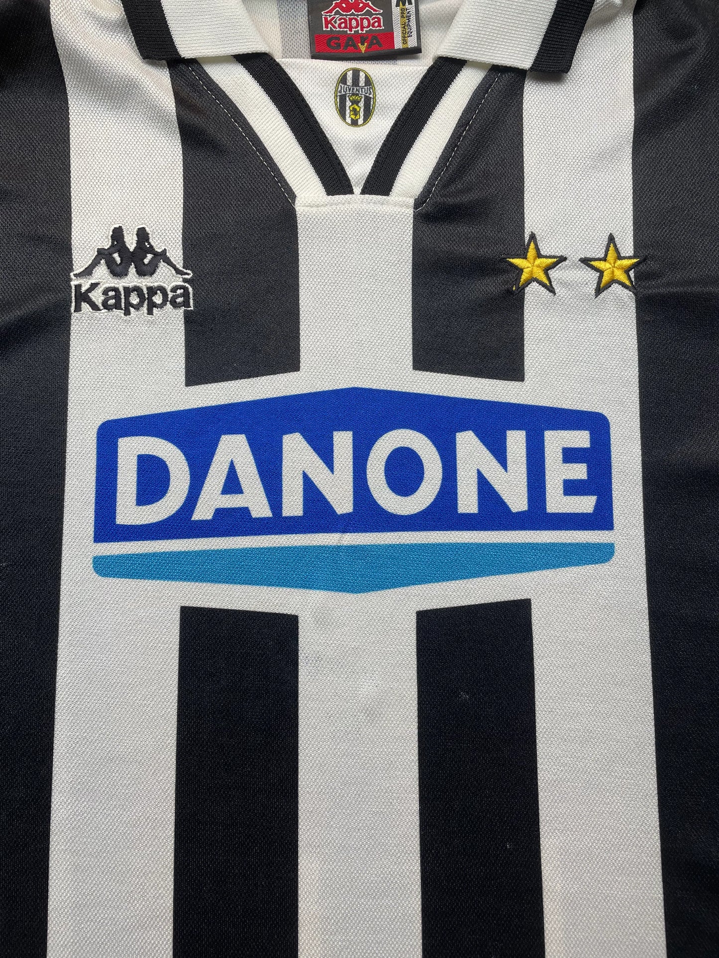 Store Shirt • Juventus • 1994 • Kappa • Home • Size M