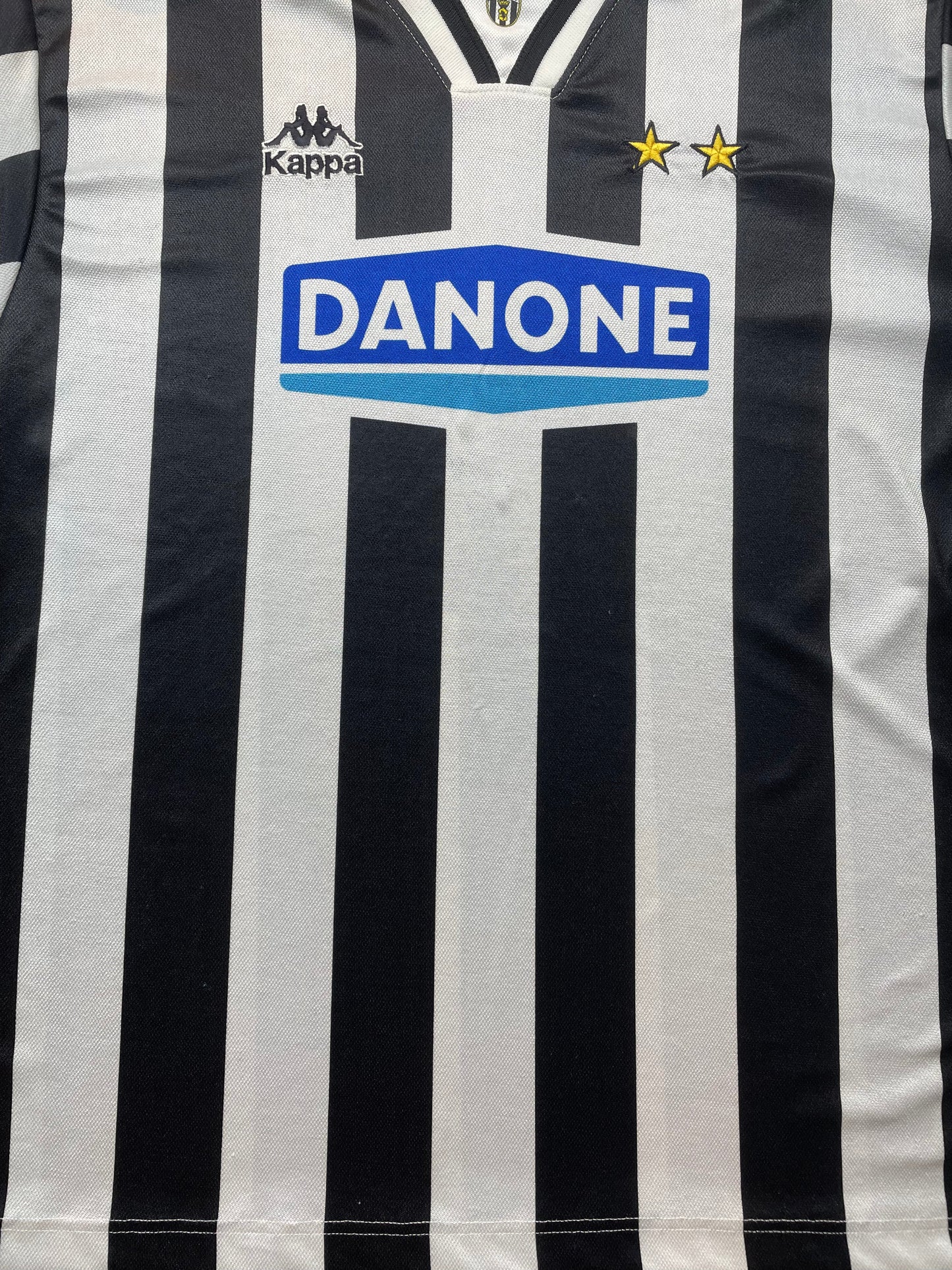 Store Shirt • Juventus • 1994 • Kappa • Home • Size M