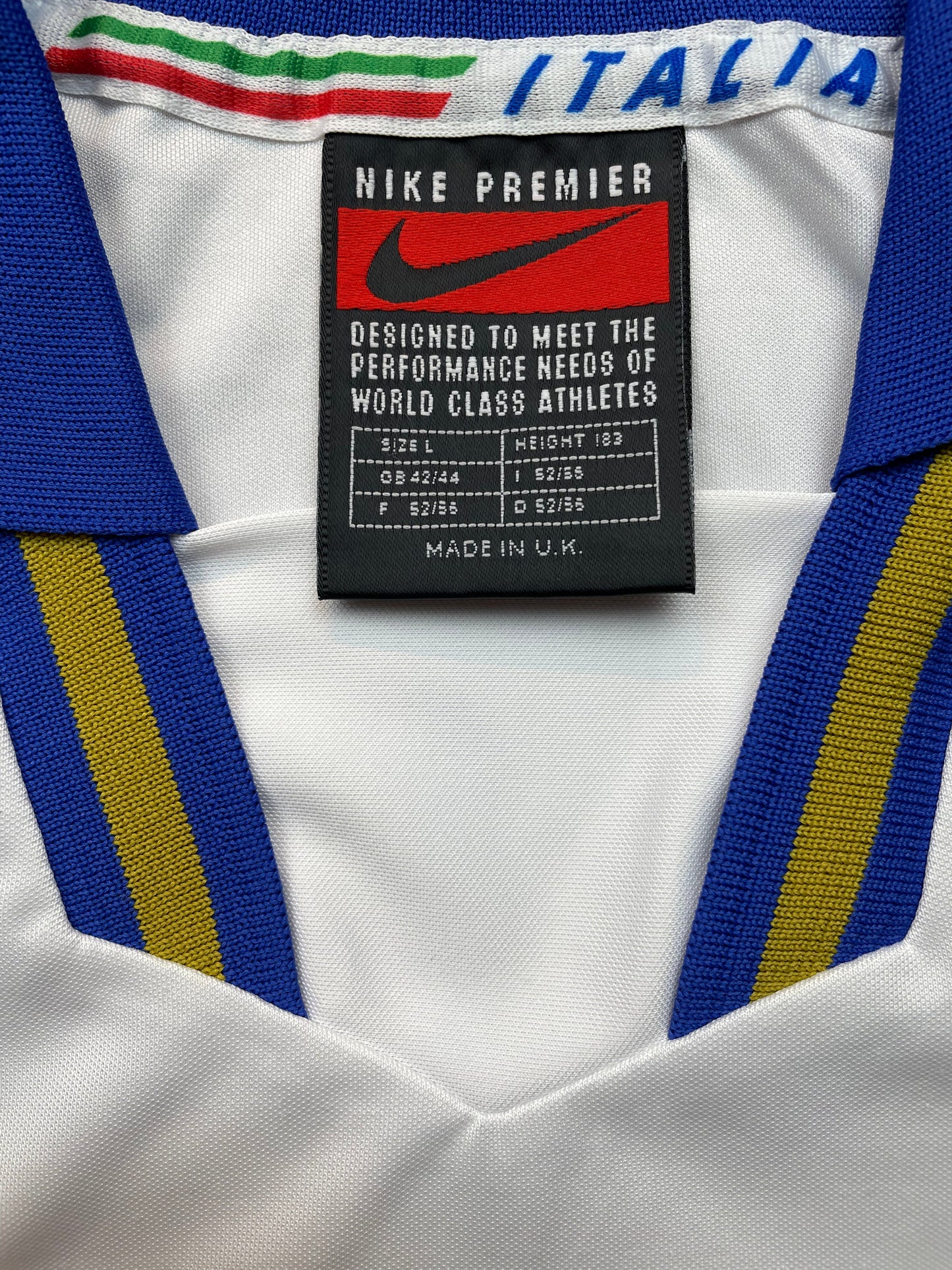 Match Shirt • National • Italia • 1996 • Nike • Home • #8 • Roberto Mussi • Match Prepared