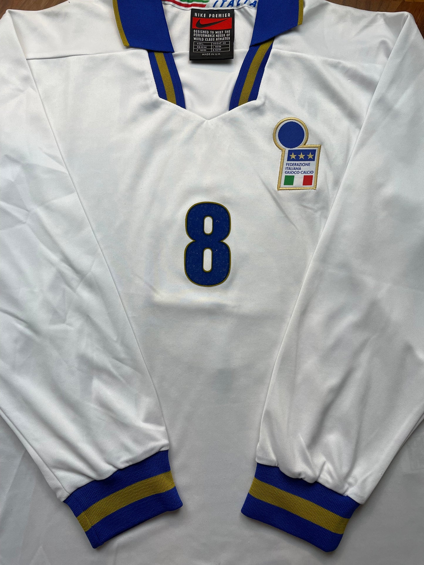 Match Shirt • National • Italia • 1996 • Nike • Home • #8 • Roberto Mussi • Match Prepared