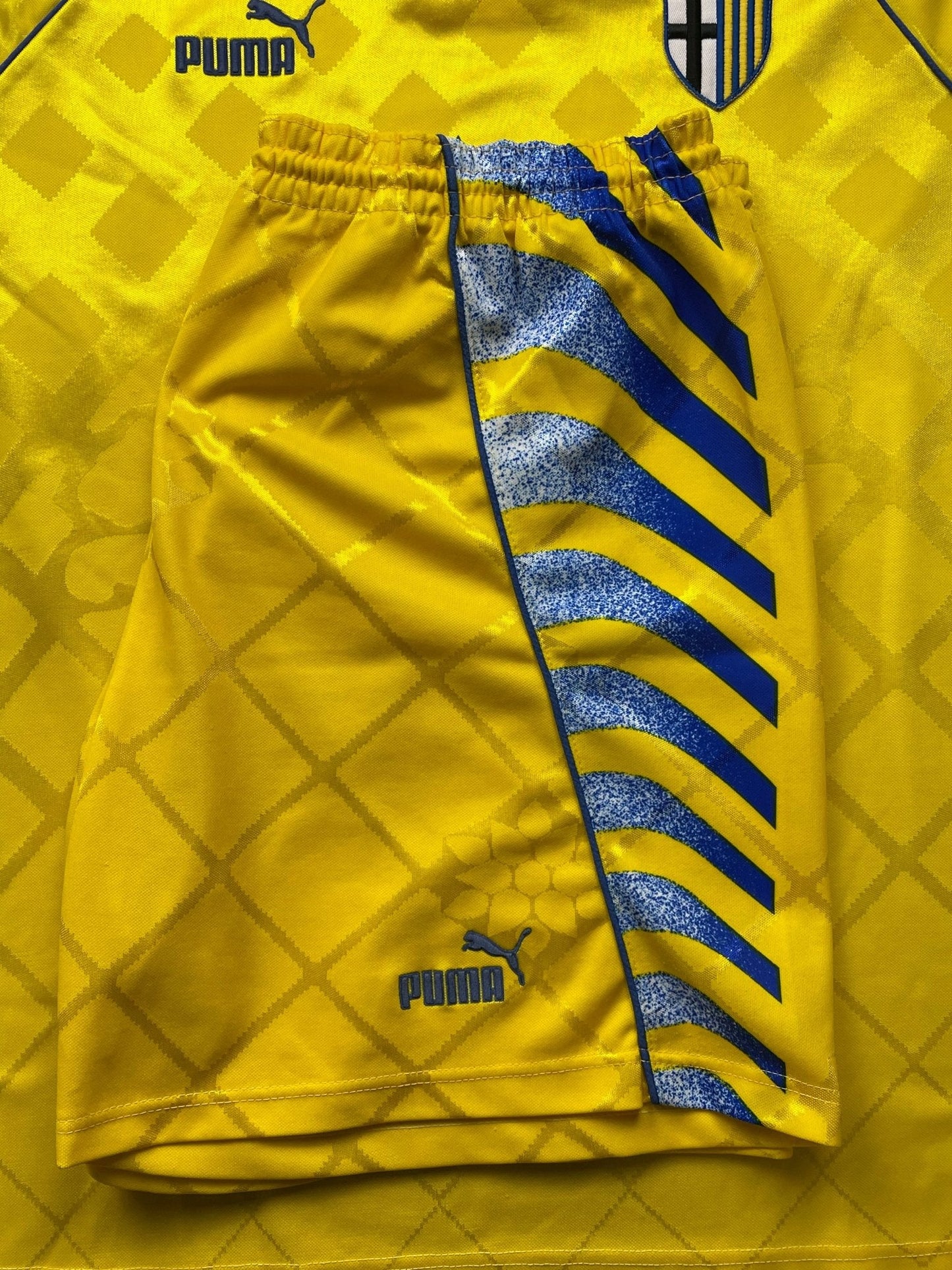 Store Shirt • Parma • 1995 • Puma • Away • Size XL • With Shorts