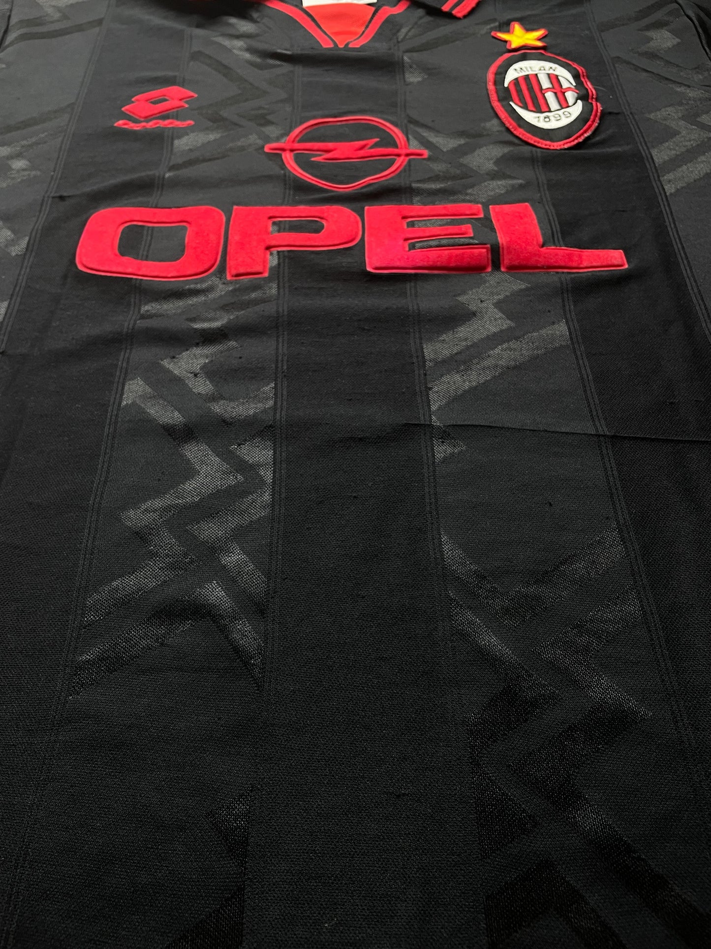 Store Shirt • AC Milan • 1996 • Lotto • Third • Size M 