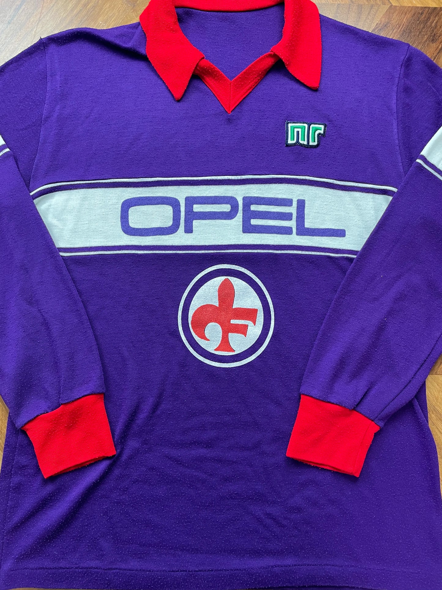 Store Shirt • Fiorentina • 1984 • Ennerre • Home • Size L 