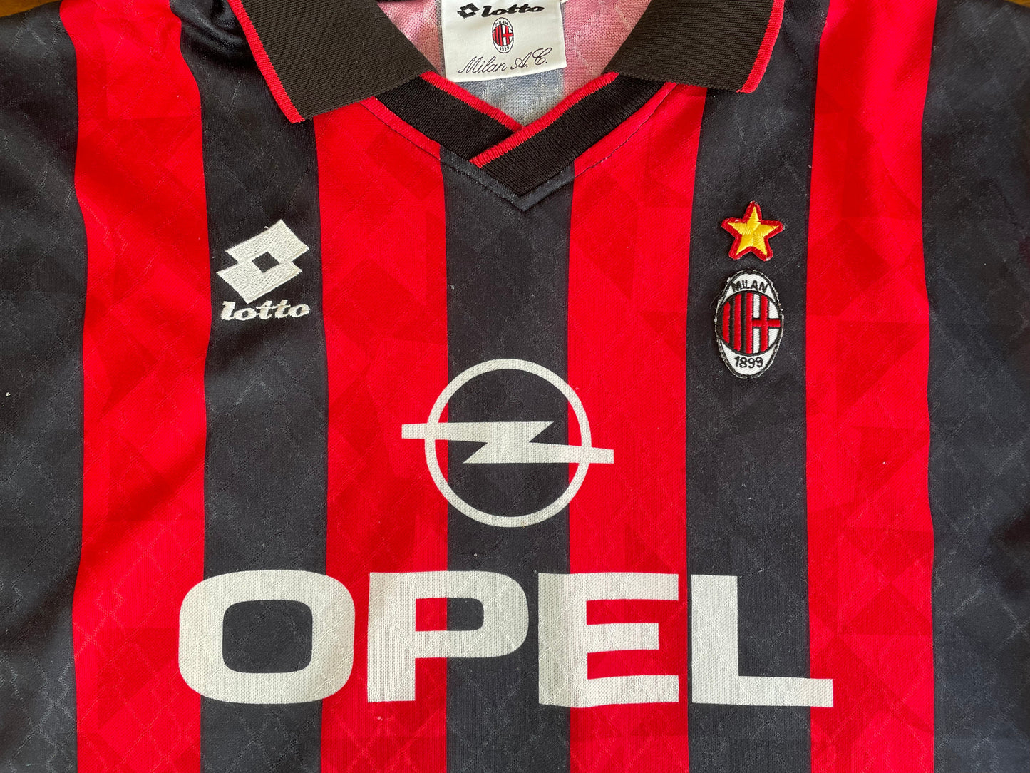 Store Shirt • AC Milan • 1995 • Lotto • Home • Size XL
