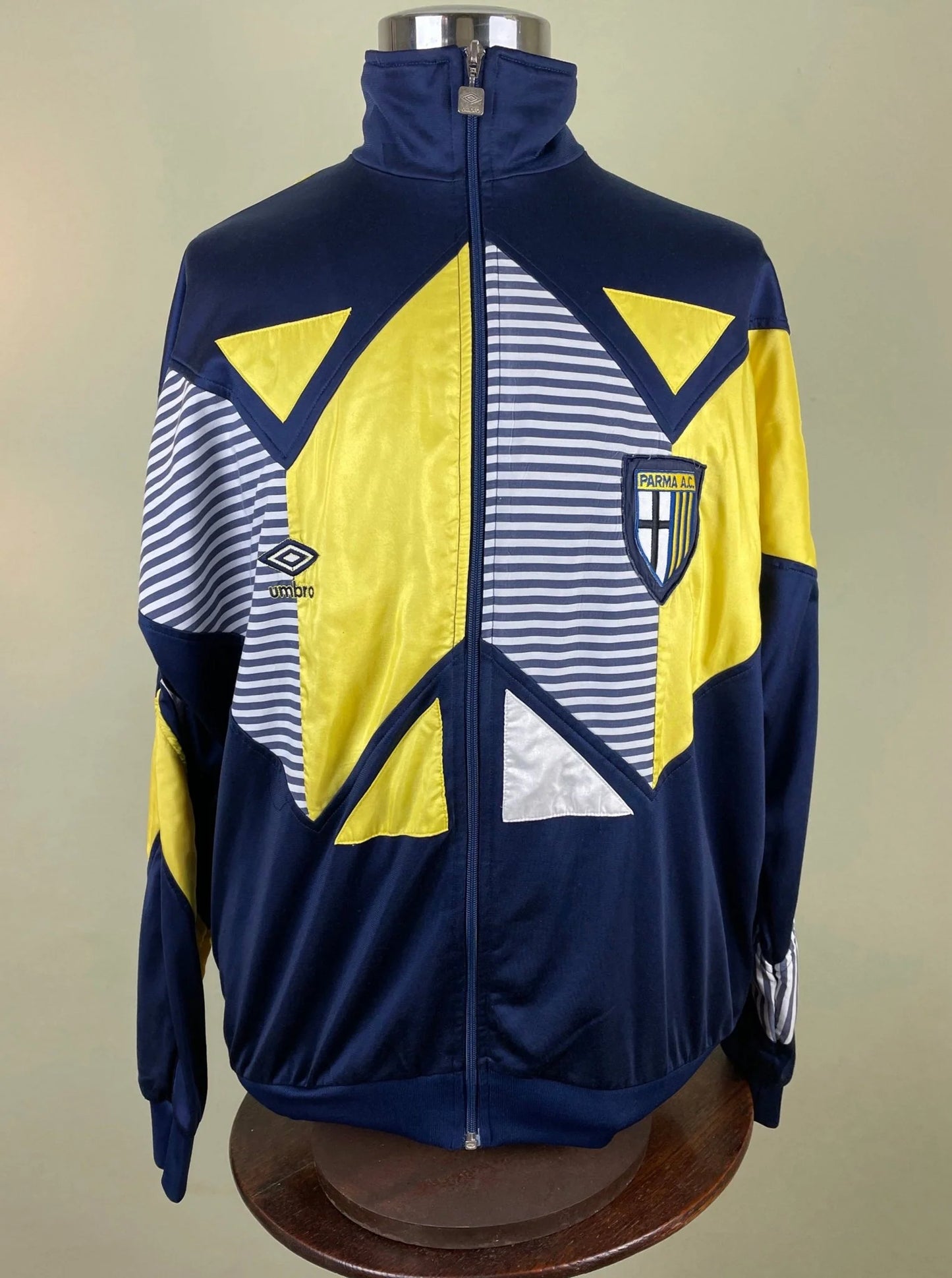 Player Issue Training • Parma • 1990 • Umbro Training Top • Size XL