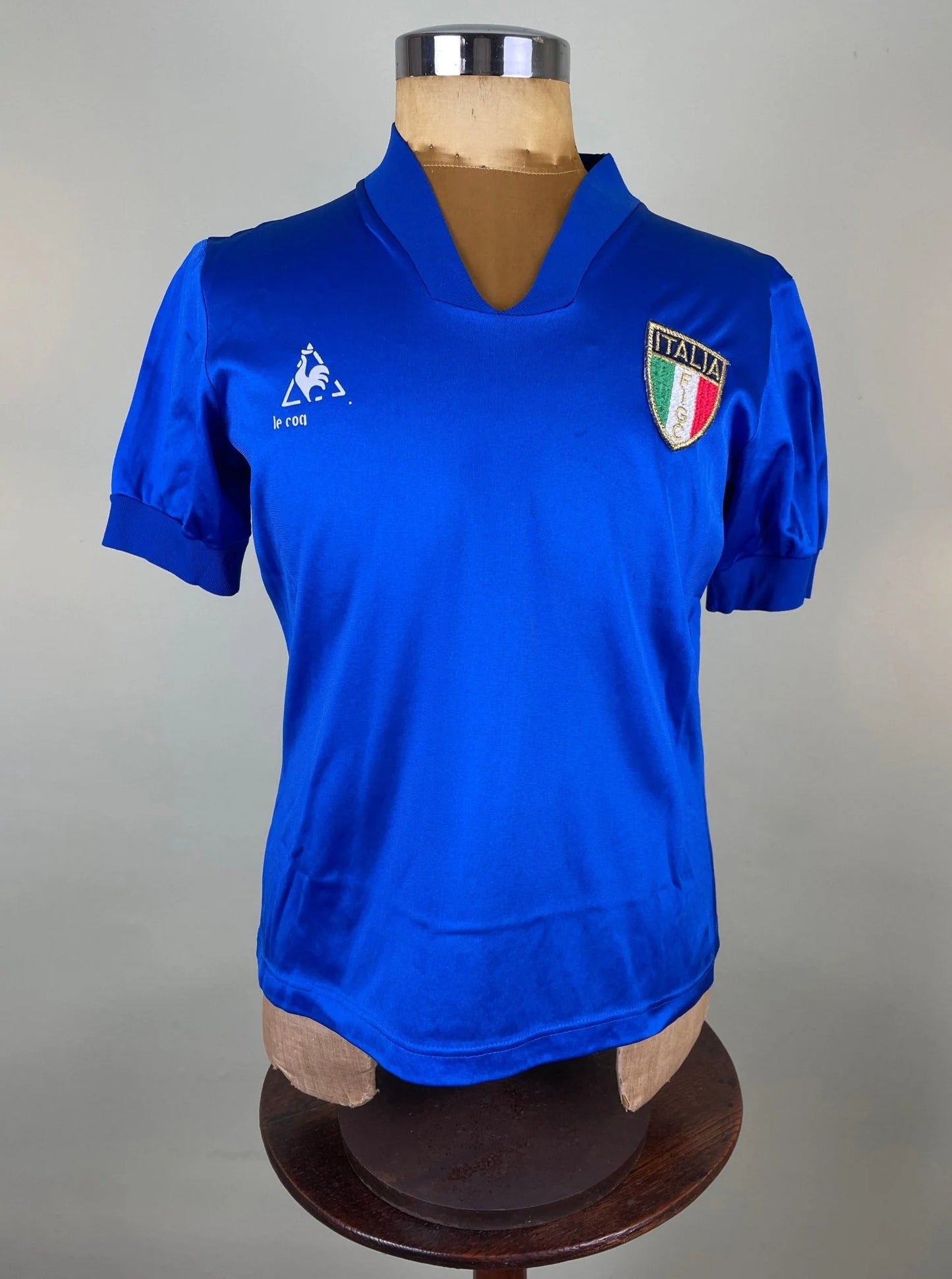 Store Shirt • Italia • 1982 • Le Coq Sportif • Size XS