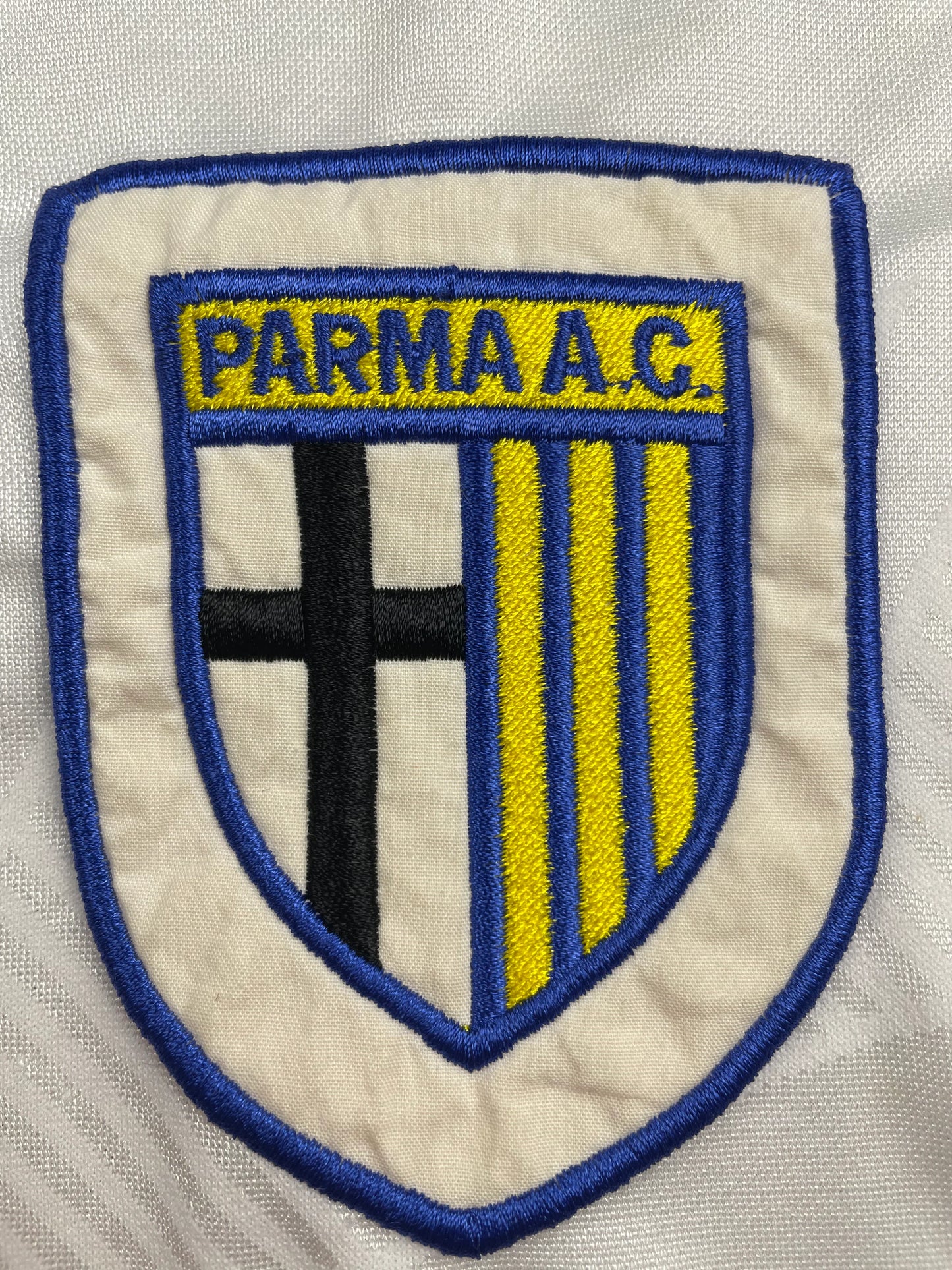 Match Shirt • Club • Parma • 1994 • Umbro • Home • #6 • Fernando Couto • Match Worn