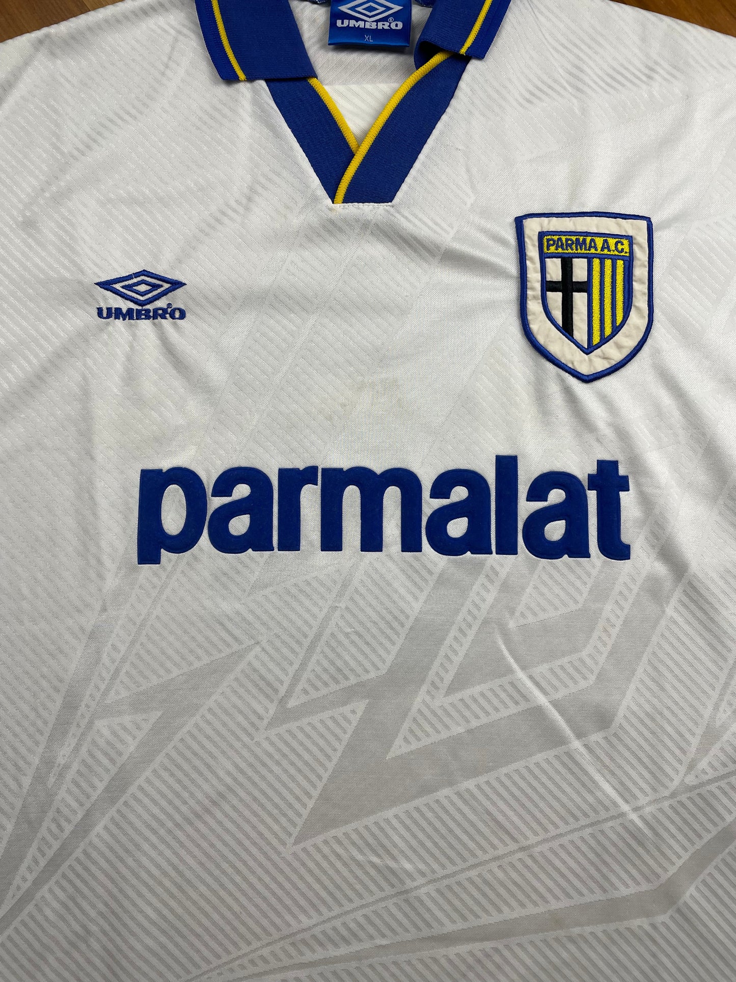 Match Shirt • Club • Parma • 1994 • Umbro • Home • #6 • Fernando Couto • Match Worn