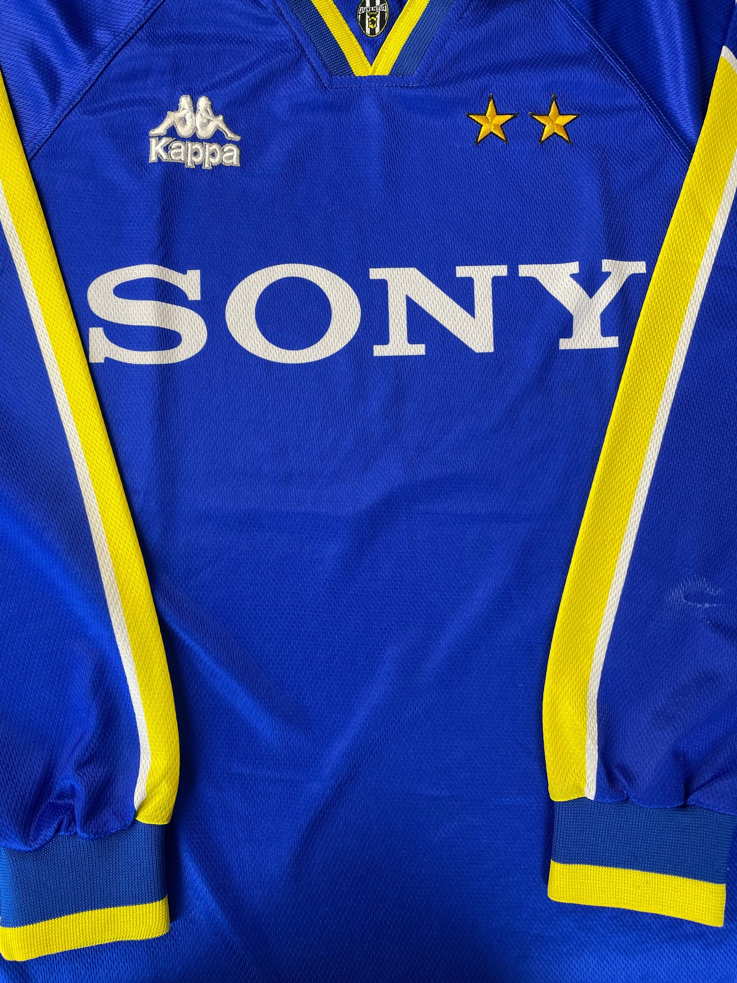 Store Shirt • Juventus • 1996 • Kappa • Away • Size L