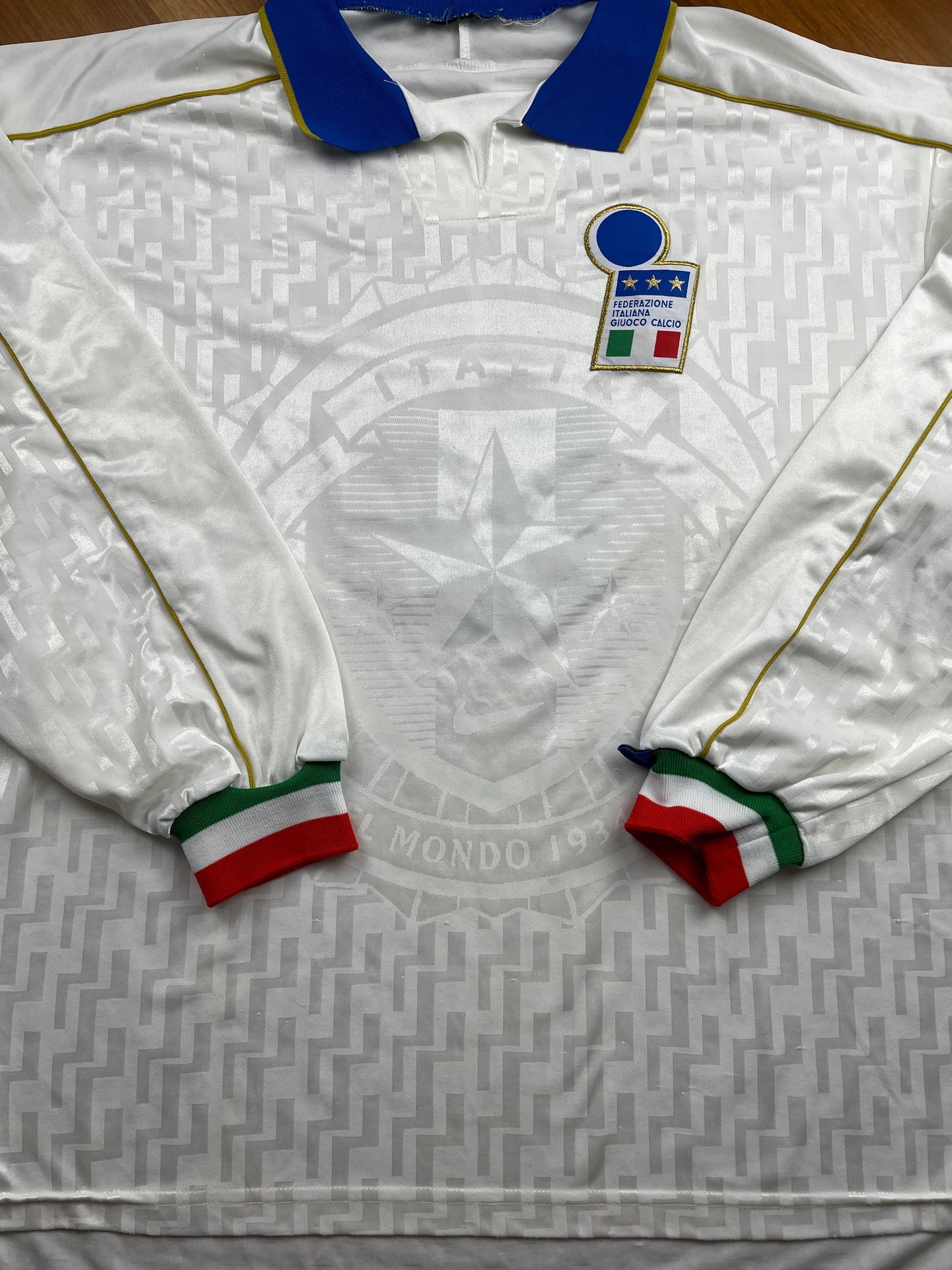 Match Shirt • National • Italia • 1995 • Nike • Away • #06 • Lorenzo Minotti • vs Ukraine • Euro 96 Qualifiers