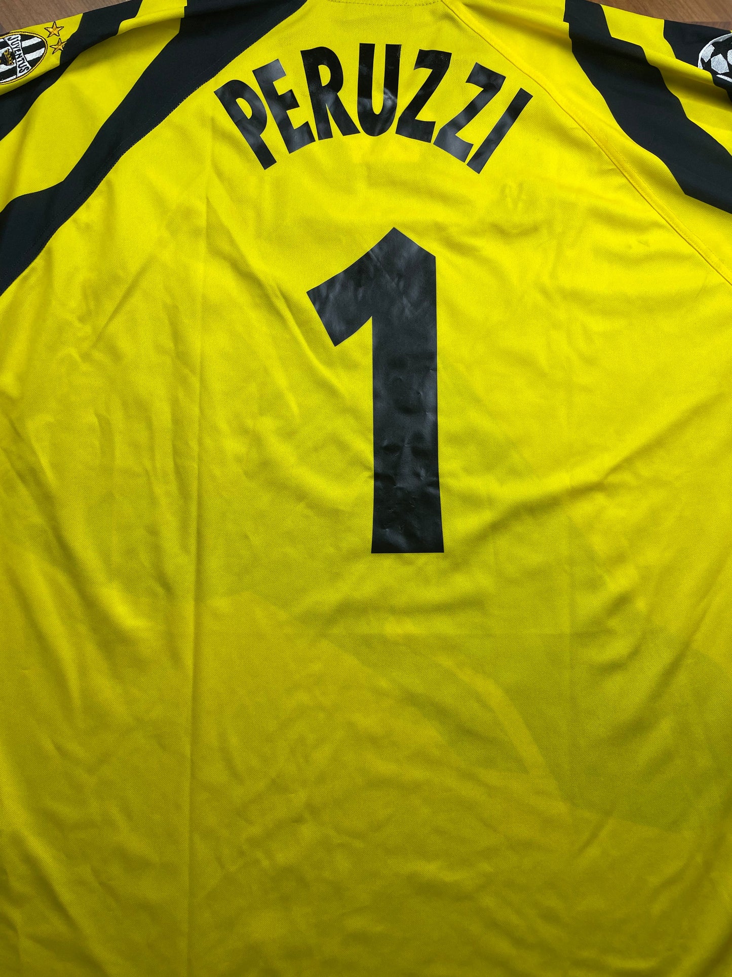 Match Shirt • Club • Juventus • 1996 • Kappa • Keeper • #1 • Angelo Peruzzi • Champions League • Match Worn