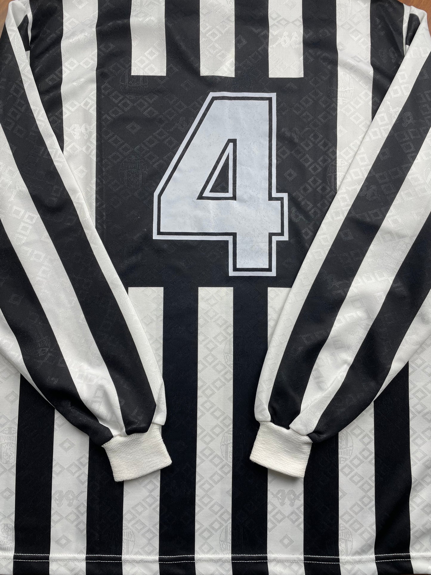 Match Shirt • Club • Juventus • 1991 • Kappa • Home • #4 • Antonio Conte • Match Worn