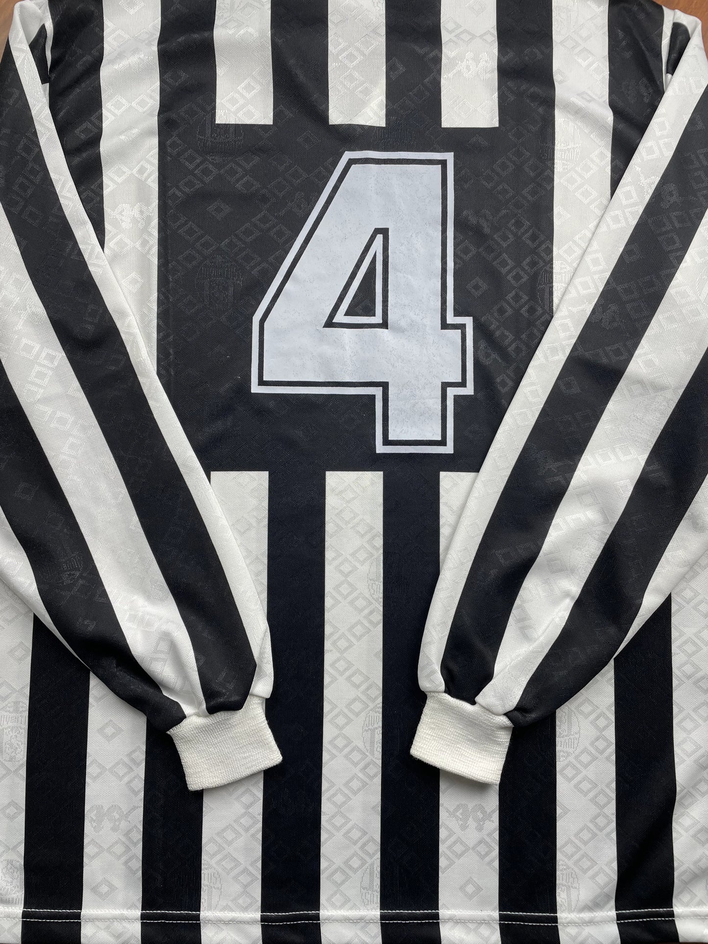 Match Shirt • Club • Juventus • 1991 • Kappa • Home • #4 • Antonio Conte • Match Worn 