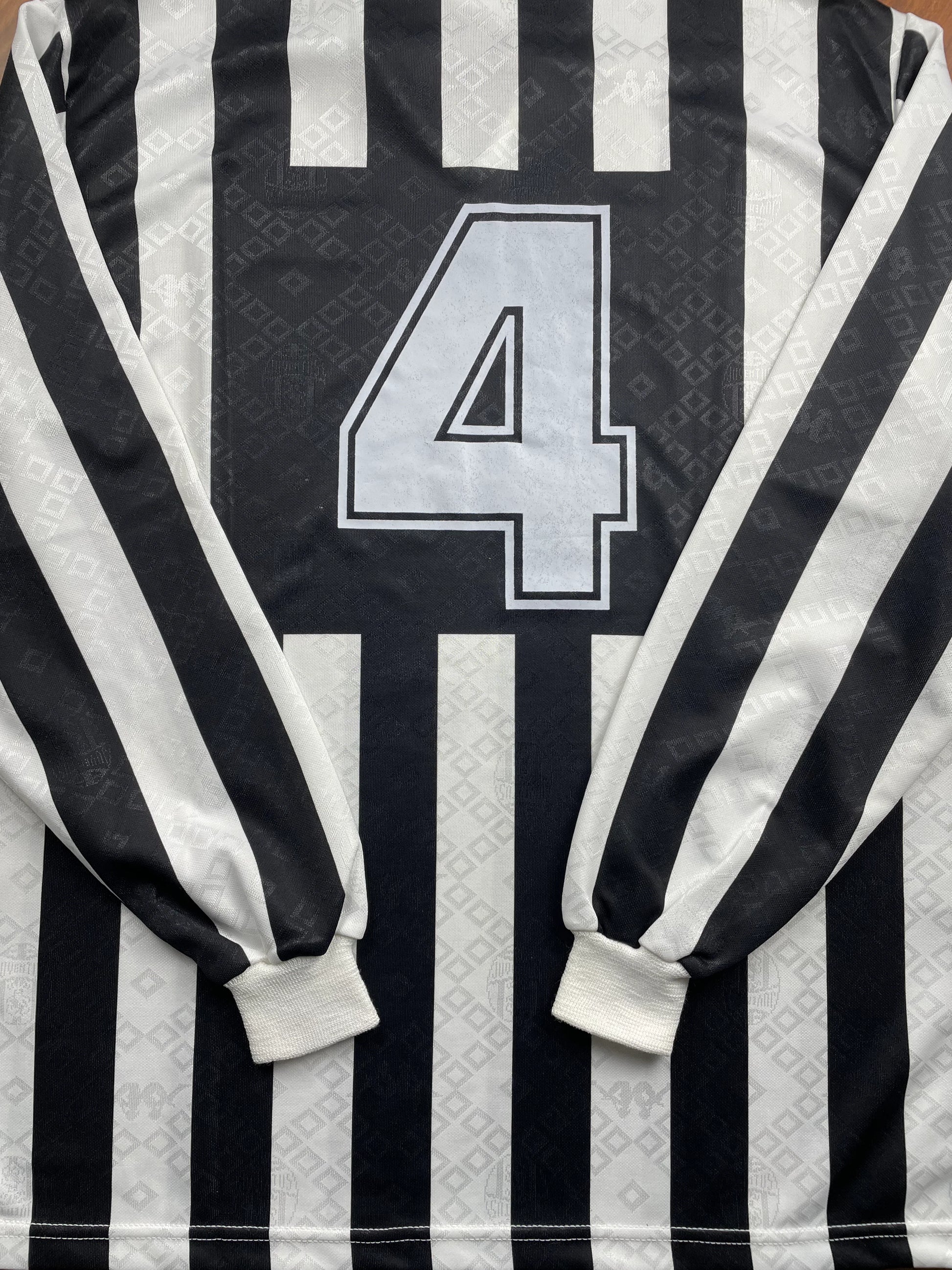 Match Shirt • Club • Juventus • 1991 • Kappa • Home • #4 • Antonio Conte • Match Worn 