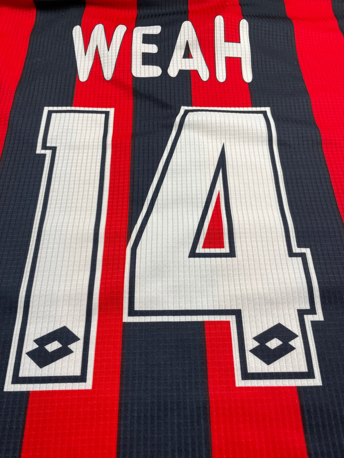 Store Shirt • AC Milan • 1997 • Lotto • Home • George Weah • Size XL