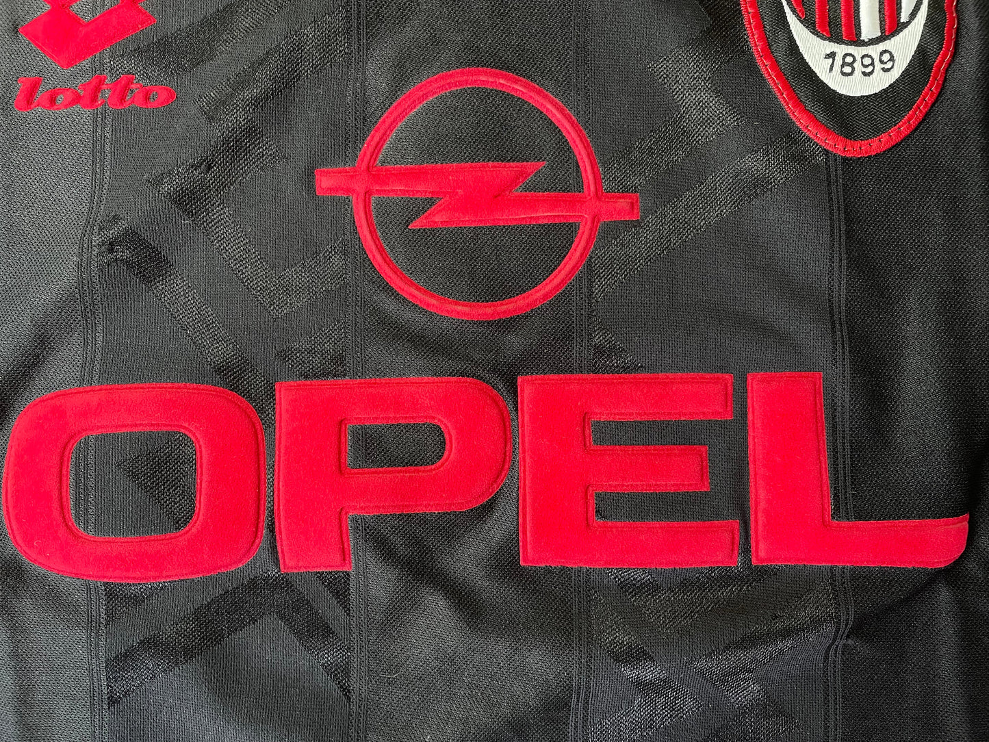 Store Shirt • AC Milan • 1996 • Lotto • Third • Size M • With Shorts