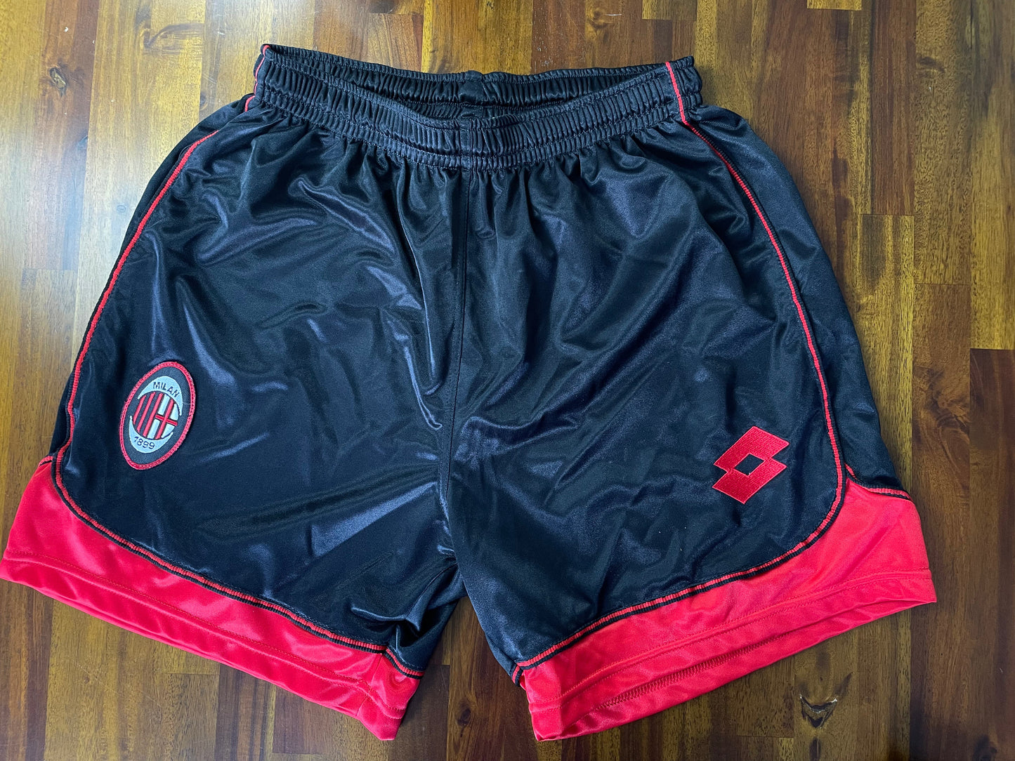 Store Shirt • AC Milan • 1996 • Lotto • Third • Size M • With Shorts