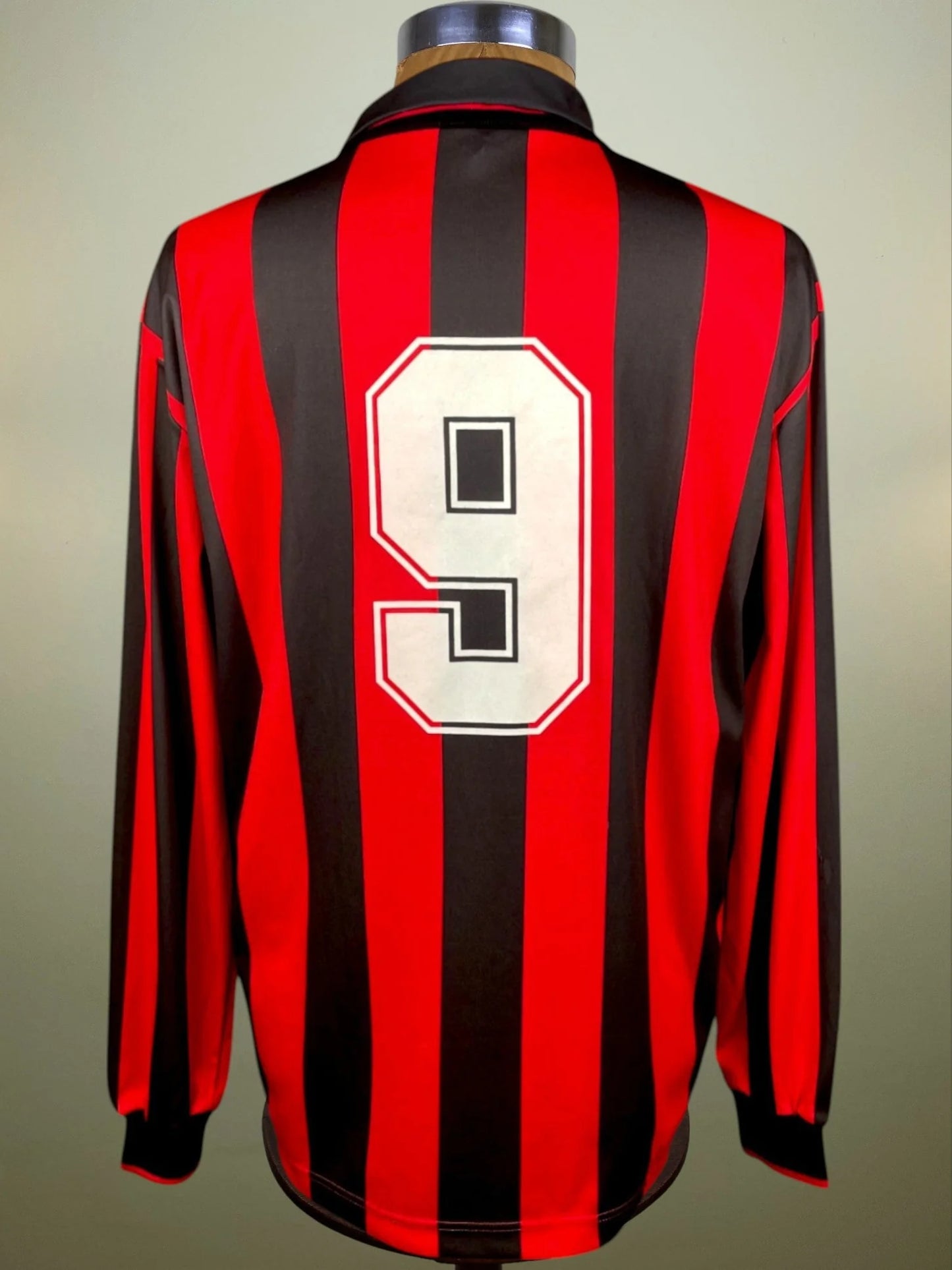Match Shirt • Club • AC Milan • 1991 • Adidas • Home • #9 • Marco Van Basten • vs Sampdoria
