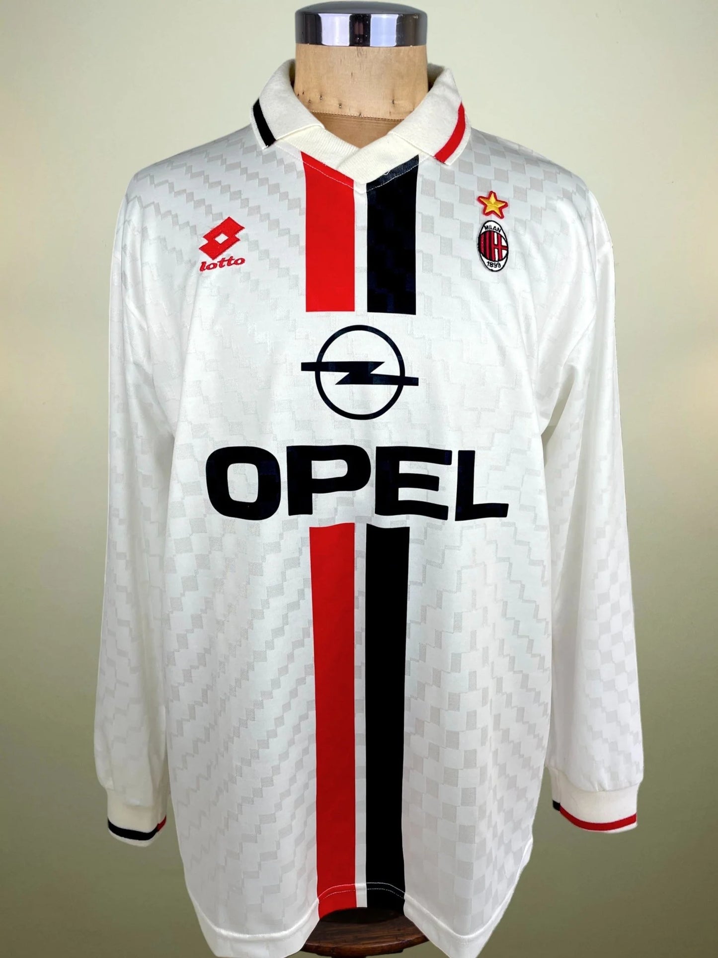 Match Shirt • Club • AC Milan • 1995 • Lotto • Away • #9 • George Weah • vs Fiorentina
