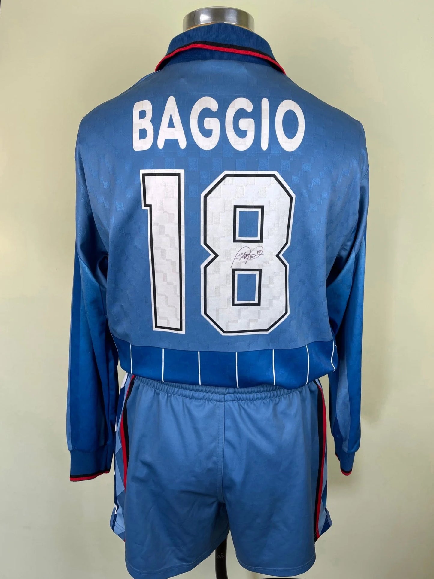 Match Shirt • Club • AC Milan • 1995 • Lotto • Fourth • #18 • Roberto Baggio • Match Prepared