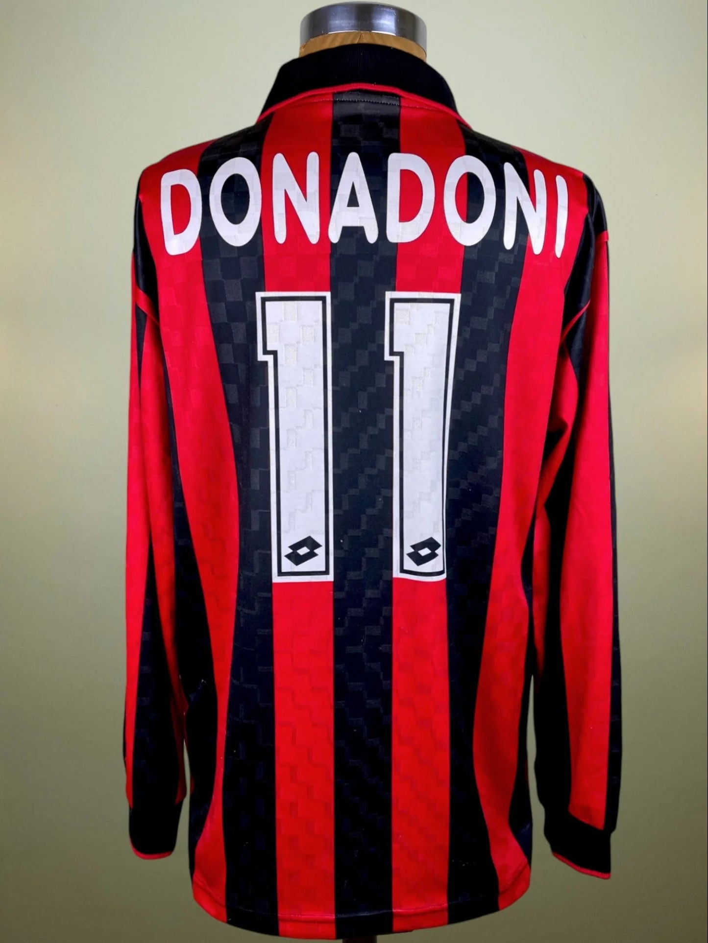 Match Shirt • Club • AC Milan • 1995 • Lotto • Home • #11 • Roberto Donadoni • Match Worn