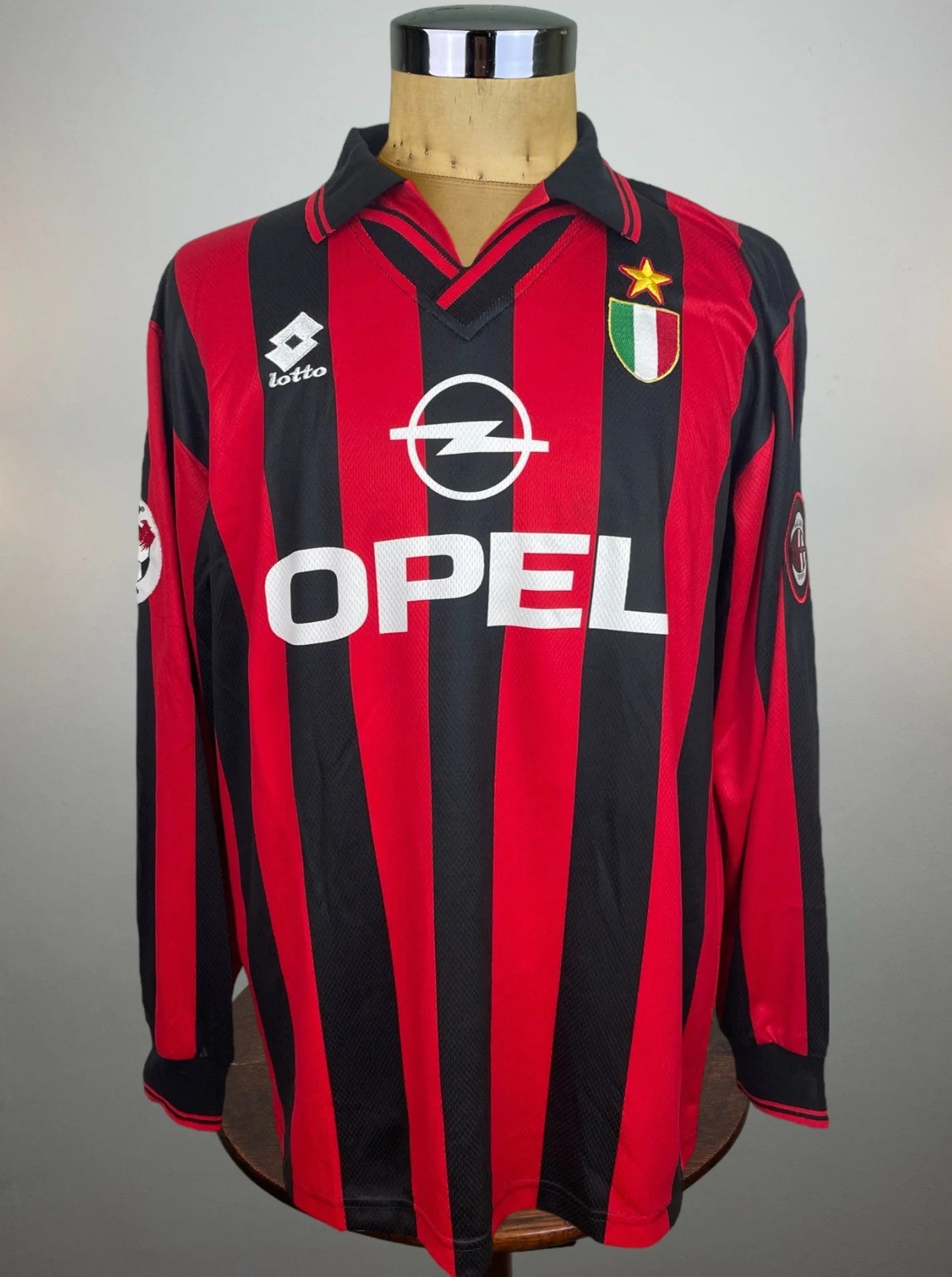 Match Shirt • Club • AC Milan • 1996 • Lotto • Home • #22 • Edgar Davids • vs Inter Milan