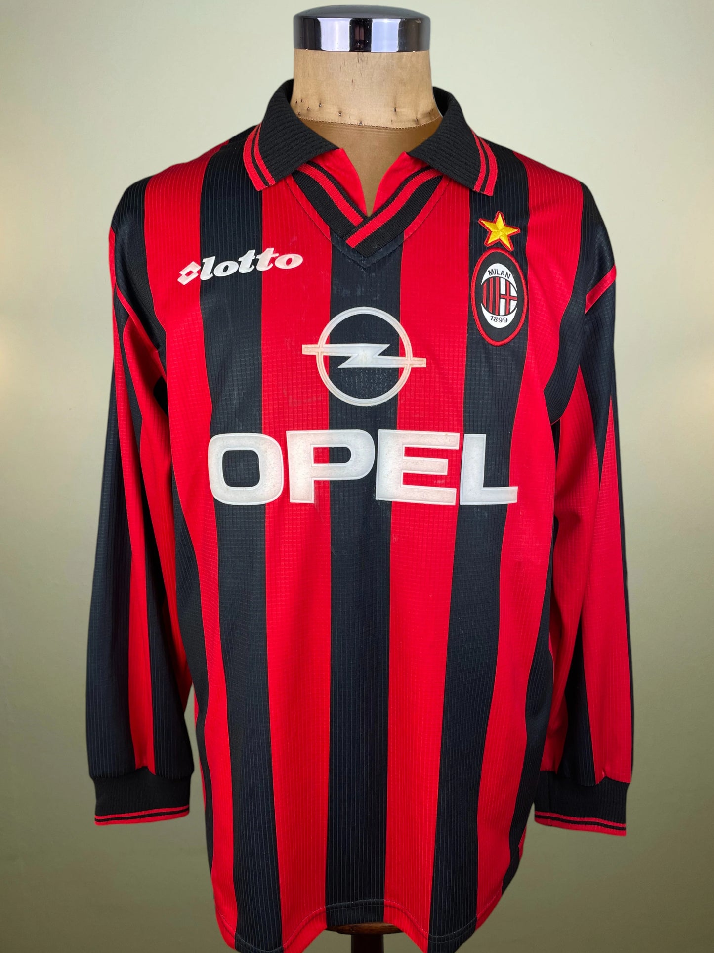 Match Shirt • Club • AC Milan • 1997 • Lotto • Home • #9 • Patrick Kluivert • Match Worn