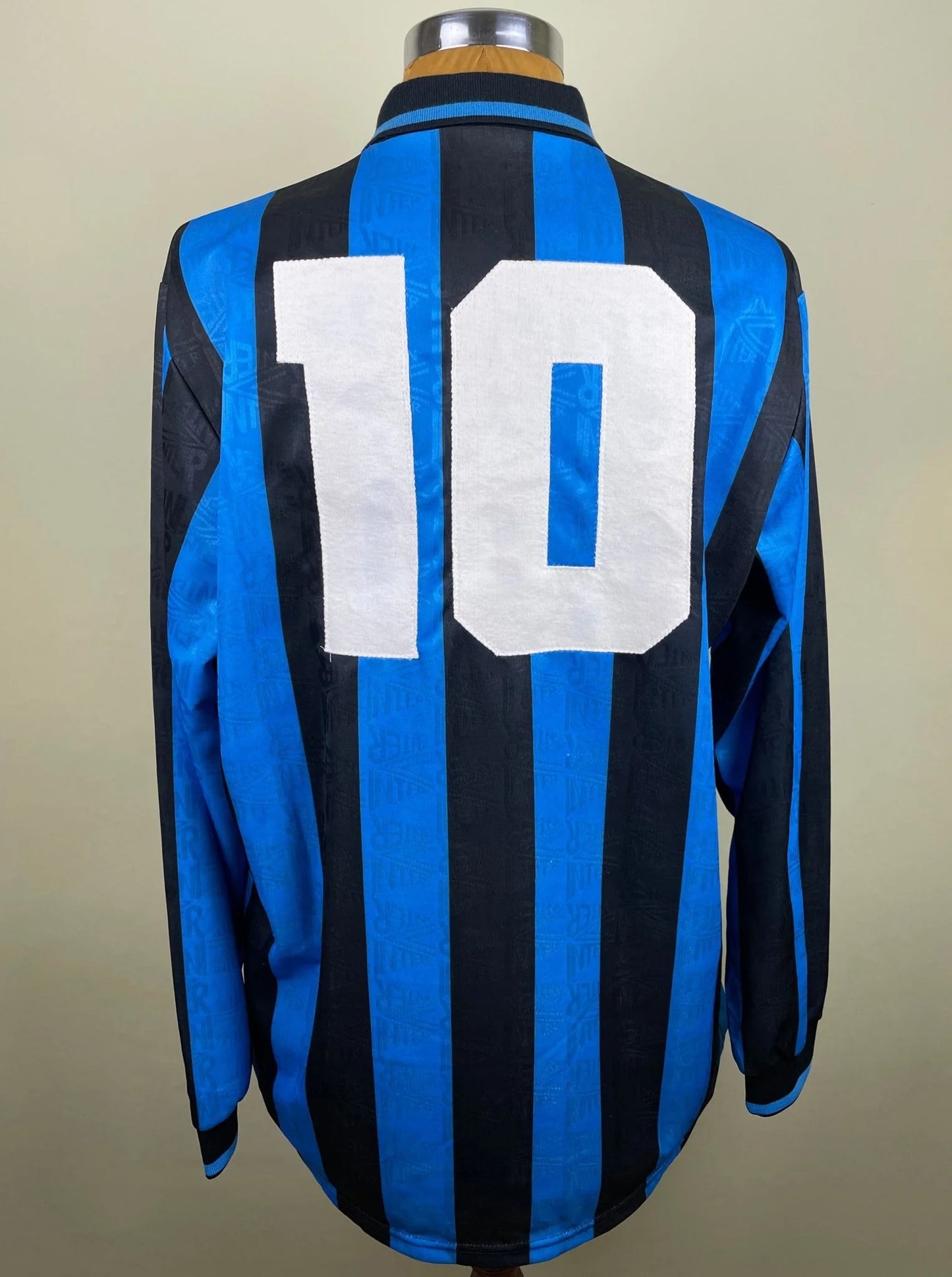 Match Shirt • Club • Inter • 1993 • Umbro • Home • #10 • Dennis Bergkamp • Match Worn