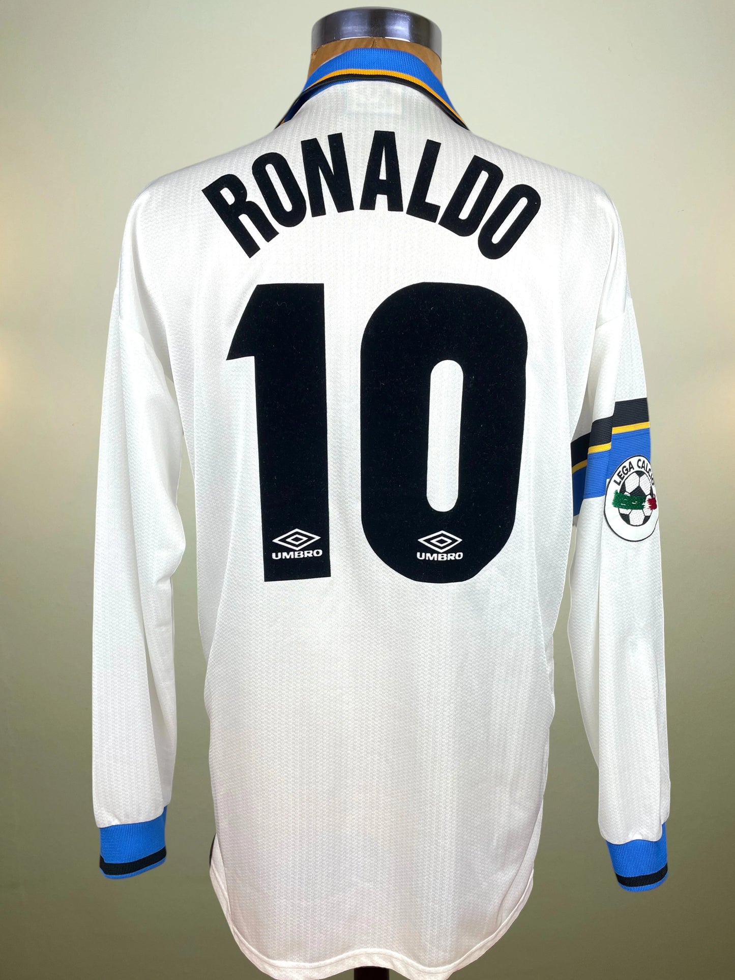 Match Shirt • Club • Inter • 1997 • Umbro • Away • #10 • Ronaldo • Match Worn