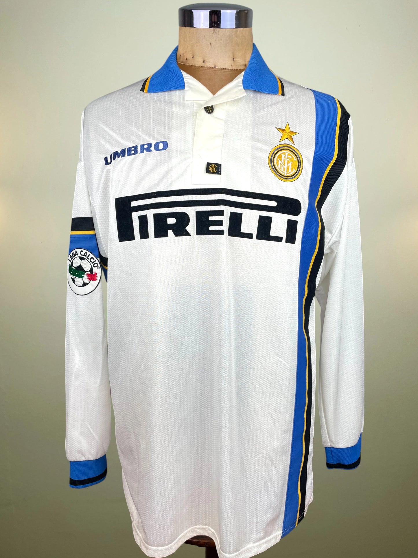 Match Shirt • Club • Inter • 1997 • Umbro • Away • #10 • Ronaldo • Match Worn