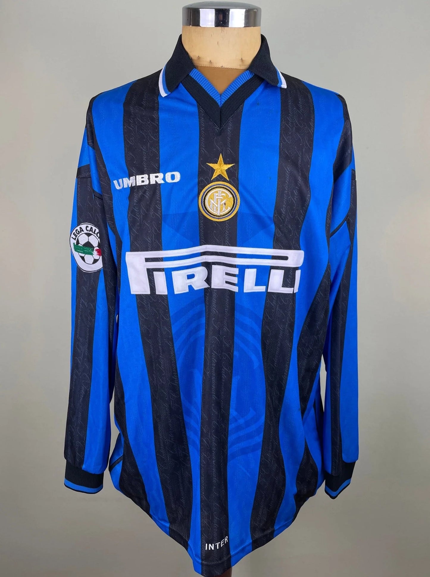 Match Shirt • Club • Inter • 1997 • Umbro • Home • #11 • Nwankwo Kanu • Match Worn
