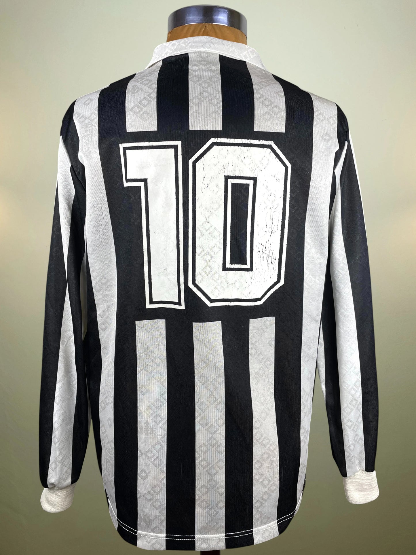 Match Shirt • Club • Juventus • 1990 • Kappa • Home • #10 • Roberto Baggio • Match Worn