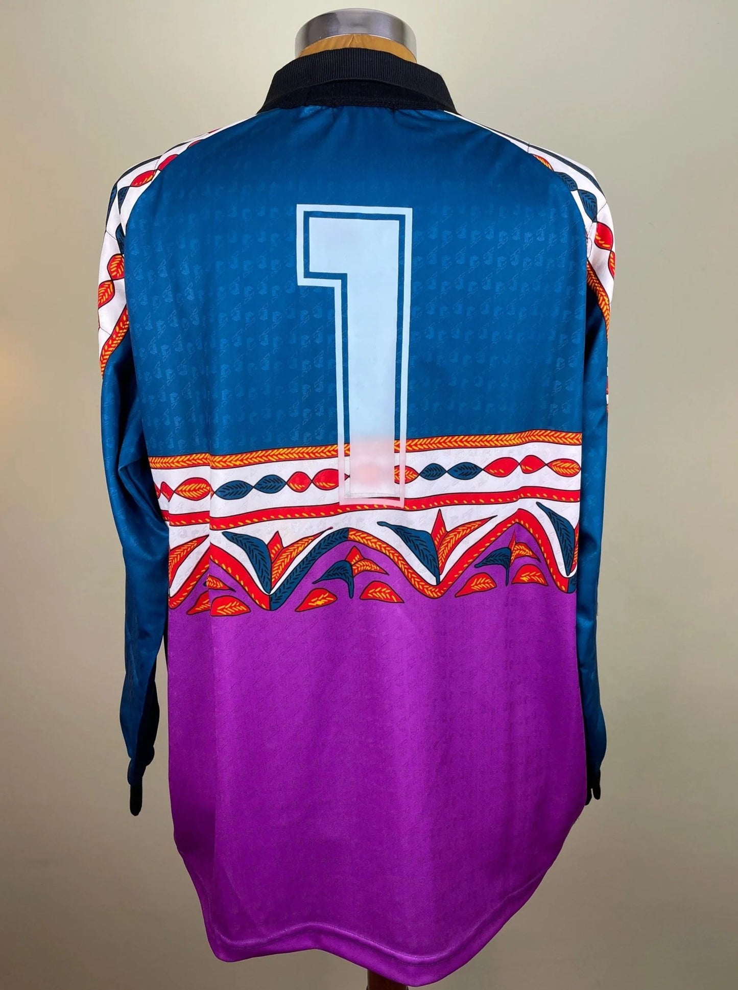 Match Shirt • Club • Juventus • 1991 • Reusch • Keeper • #1 • Angelo Peruzzi • Match Worn