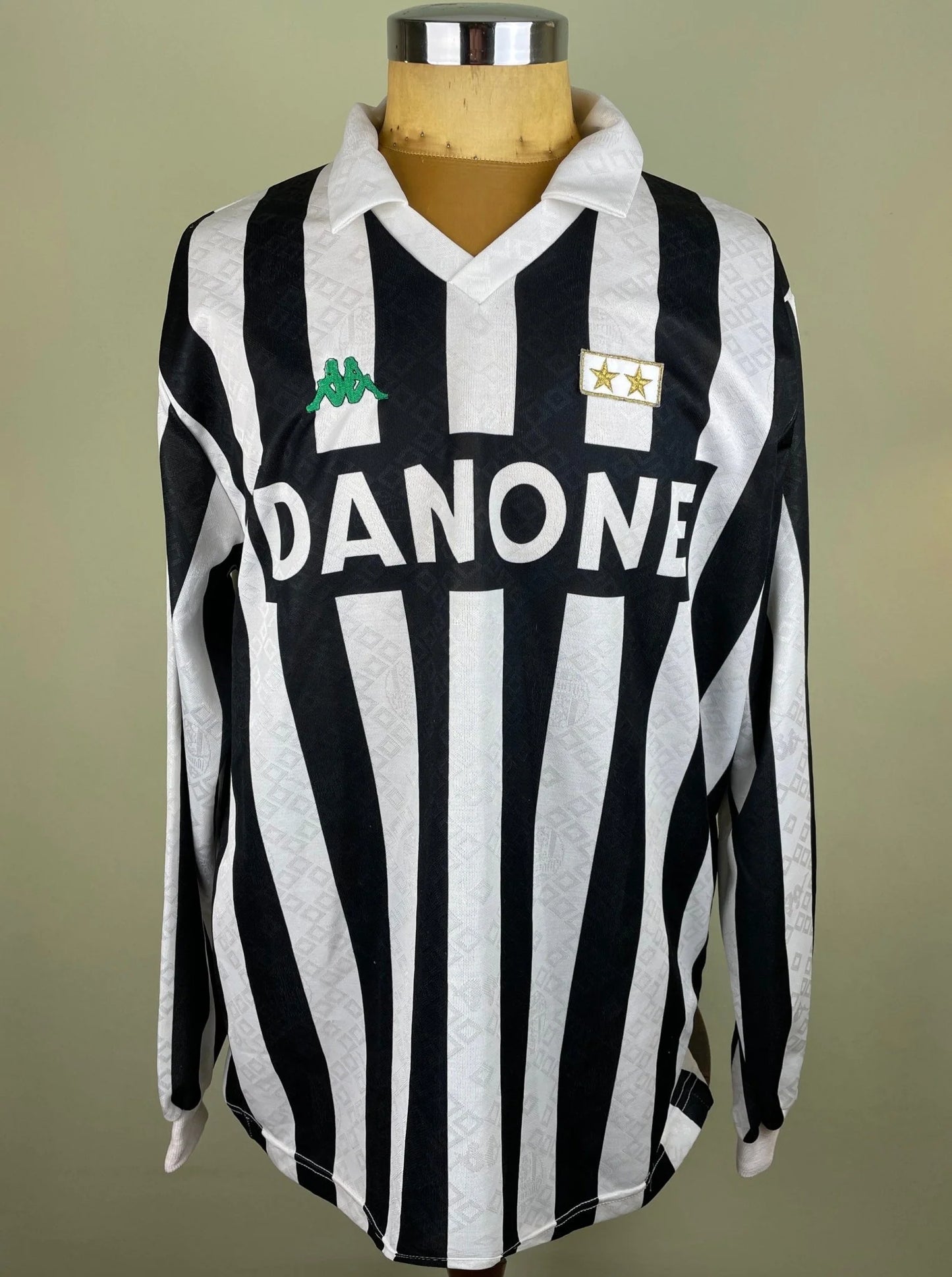 Match Shirt • Club • Juventus • 1993 • Kappa • Home • #8 • Antonio Conte • Match Worn