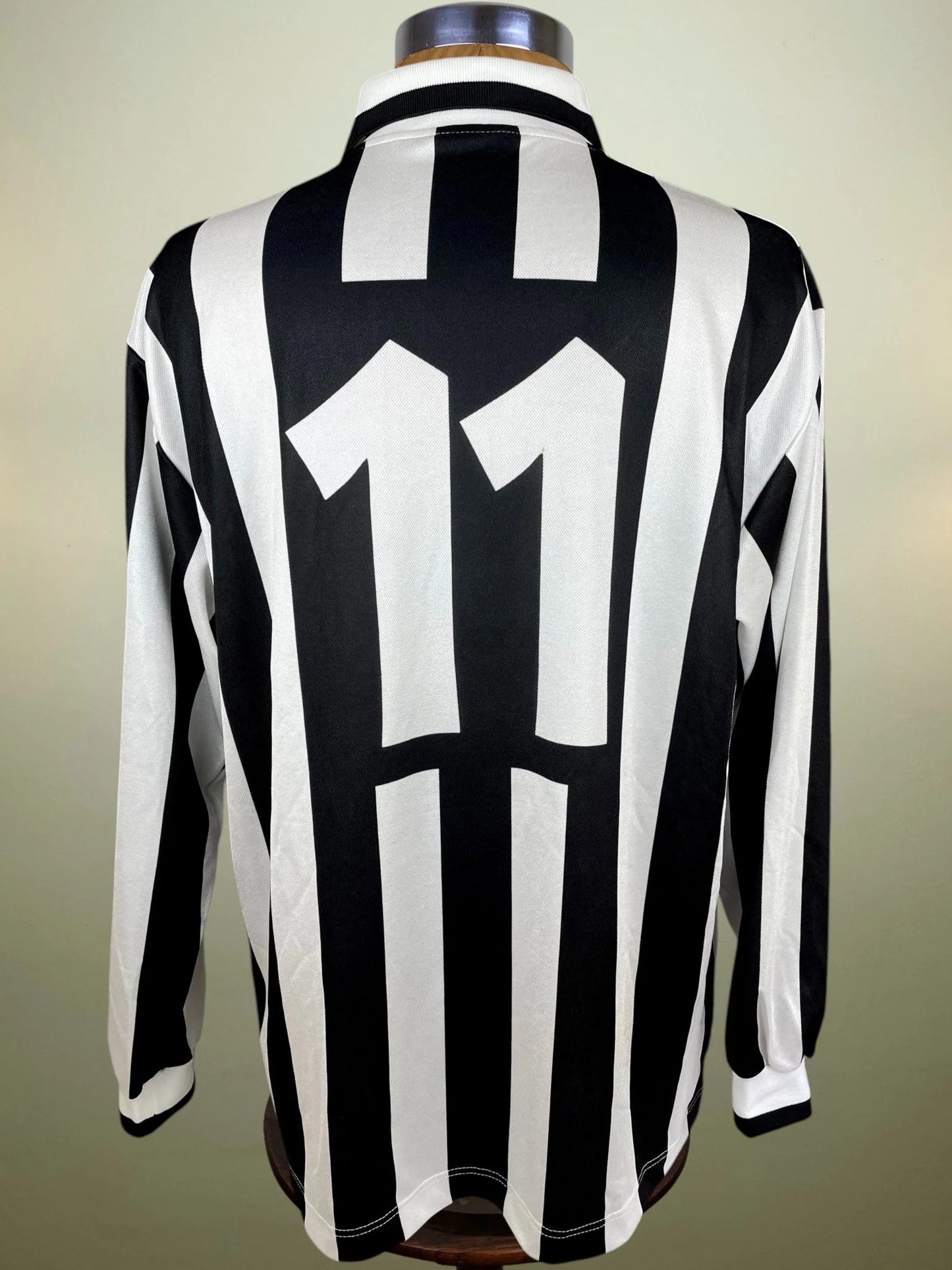 Match Shirt • Club • Juventus • 1994 • Kappa • Home • #11 • Fabrizio Ravanelli • Match Worn