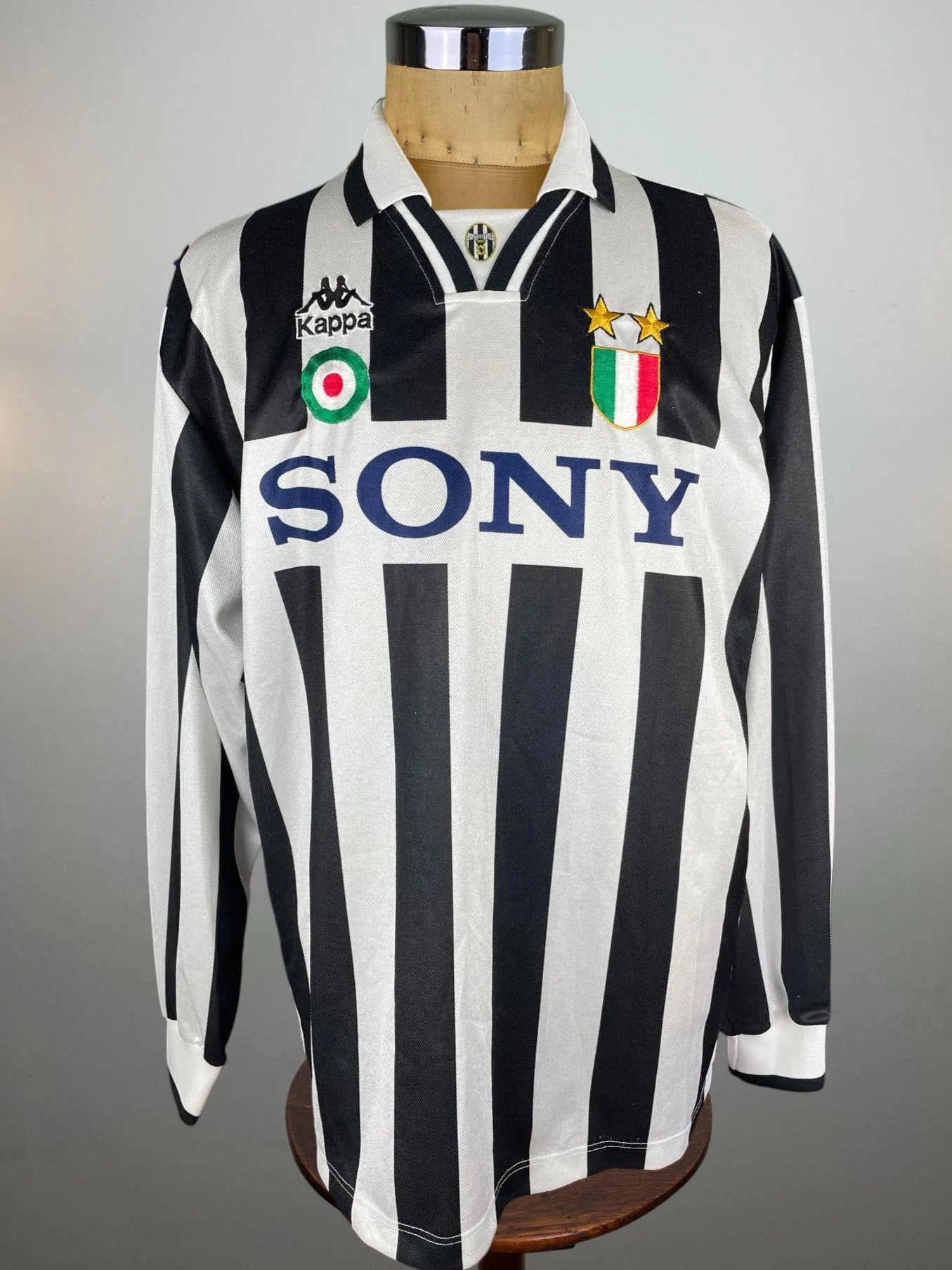 Match Shirt • Club • Juventus • 1995 • Kappa • Home • #19 • Attilio Lombardo • Match Worn