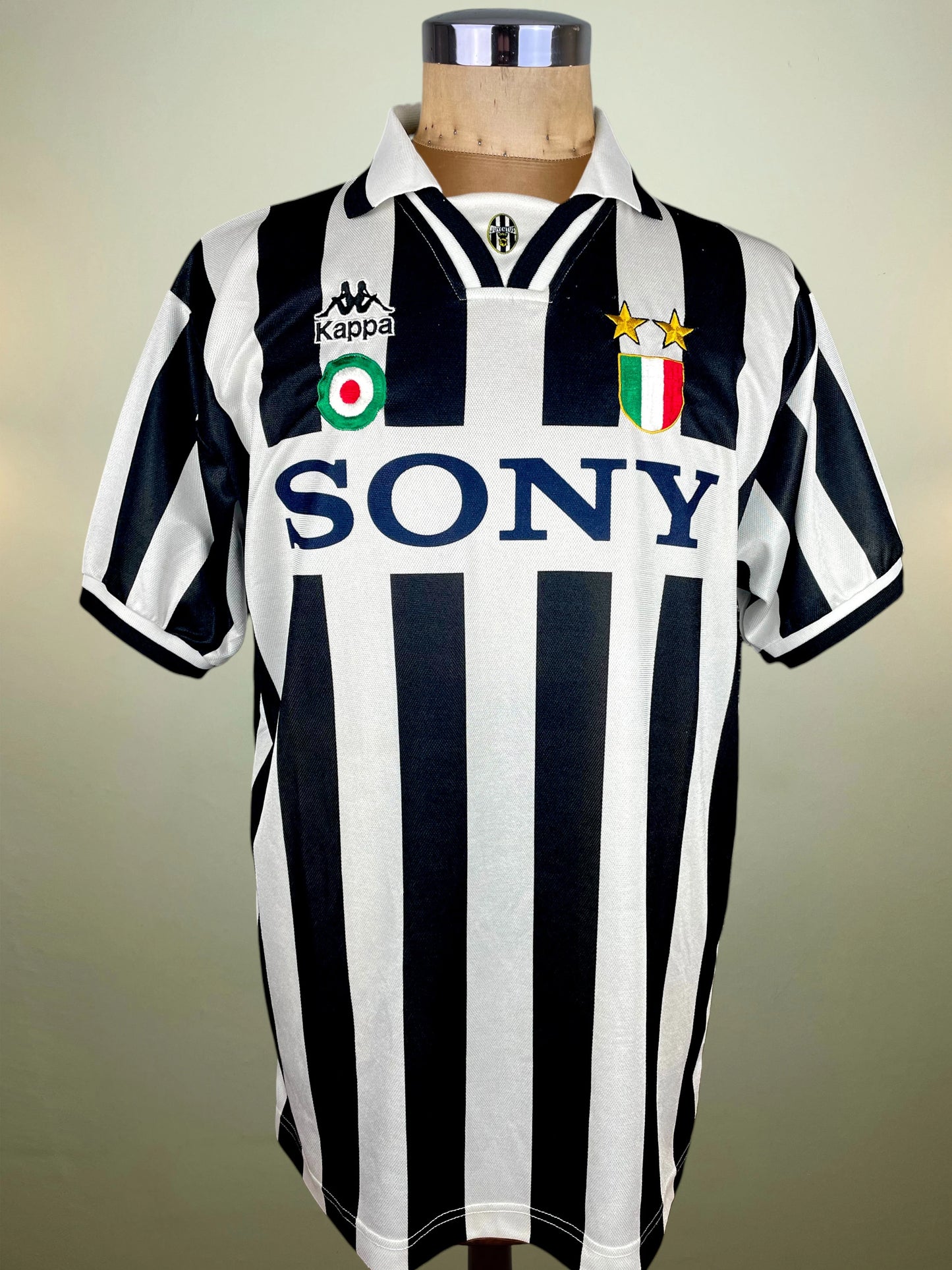Match Shirt • Club • Juventus • 1995 • Kappa • Home • #23 • Juan Pablo Sorín • Match Worn