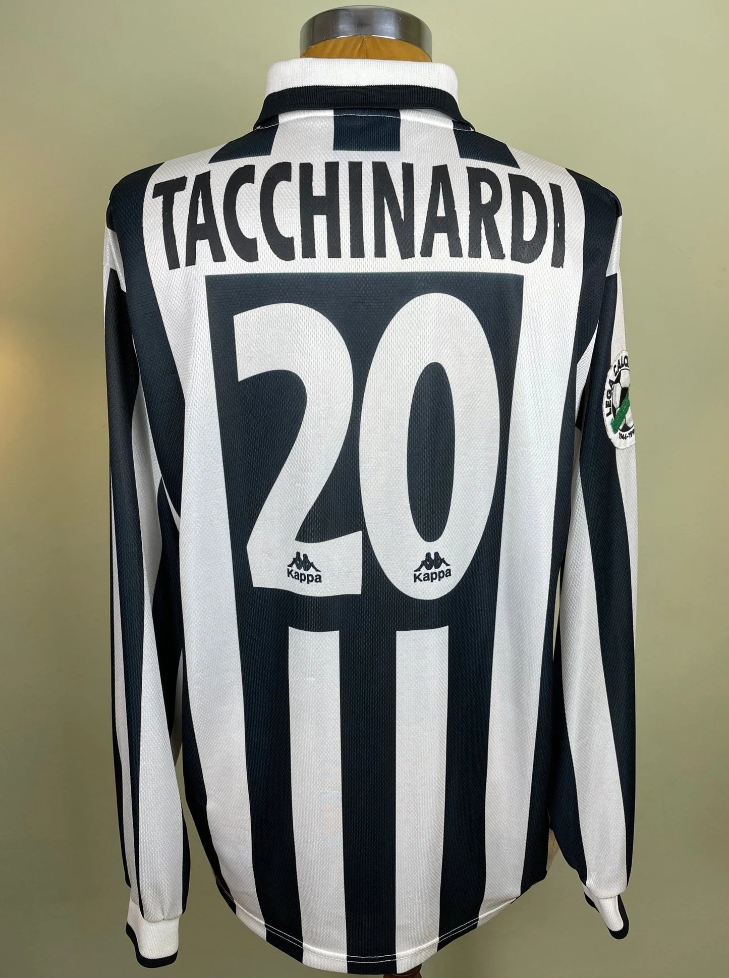 Match Shirt • Club • Juventus • 1996 • Kappa • Home • #20 • Alessio Tacchinardi • Match Worn