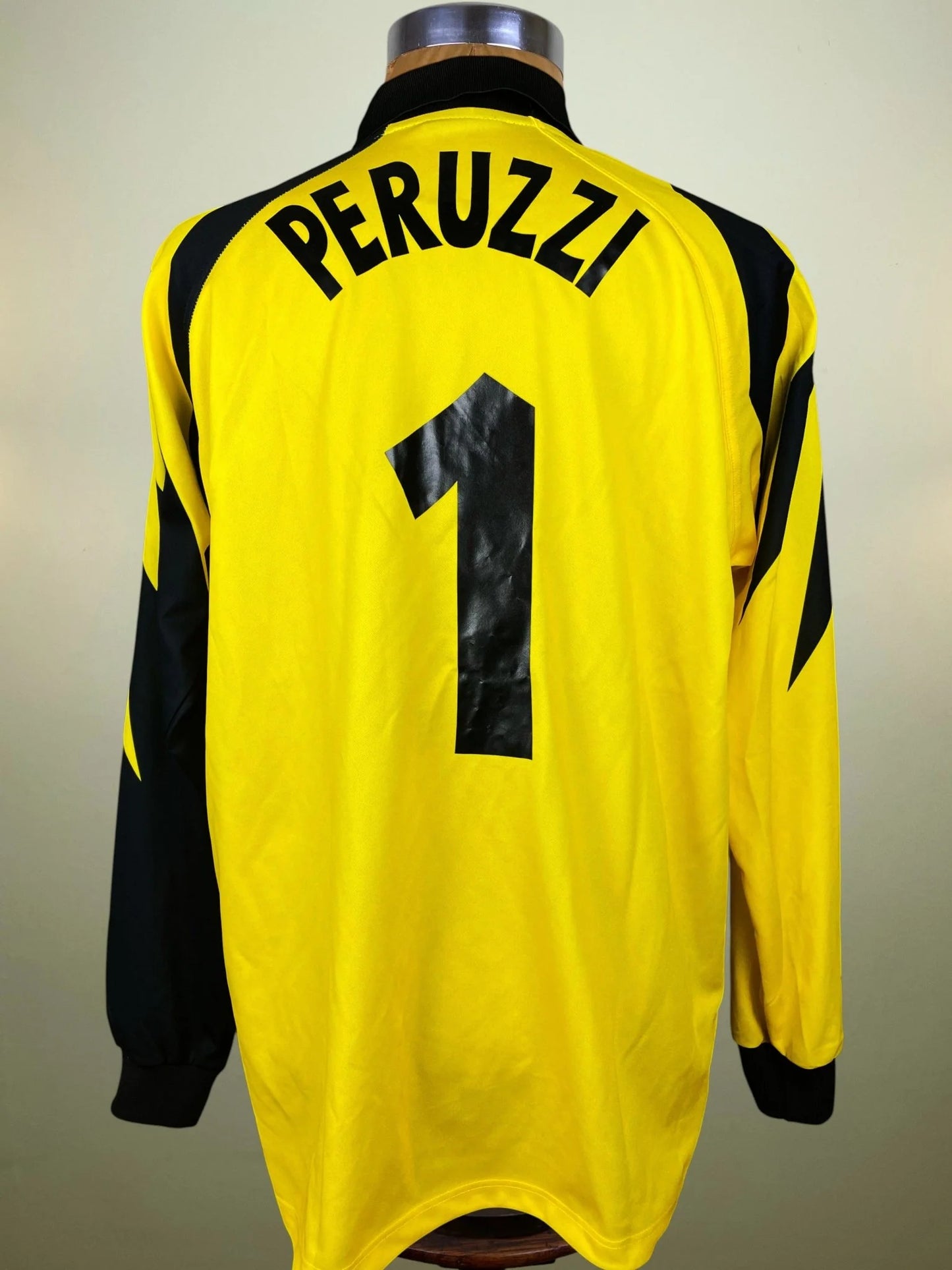 Match Shirt • Club • Juventus • 1996 • Kappa • Keeper • #1 • Angelo Peruzzi • Champions League • Match Worn