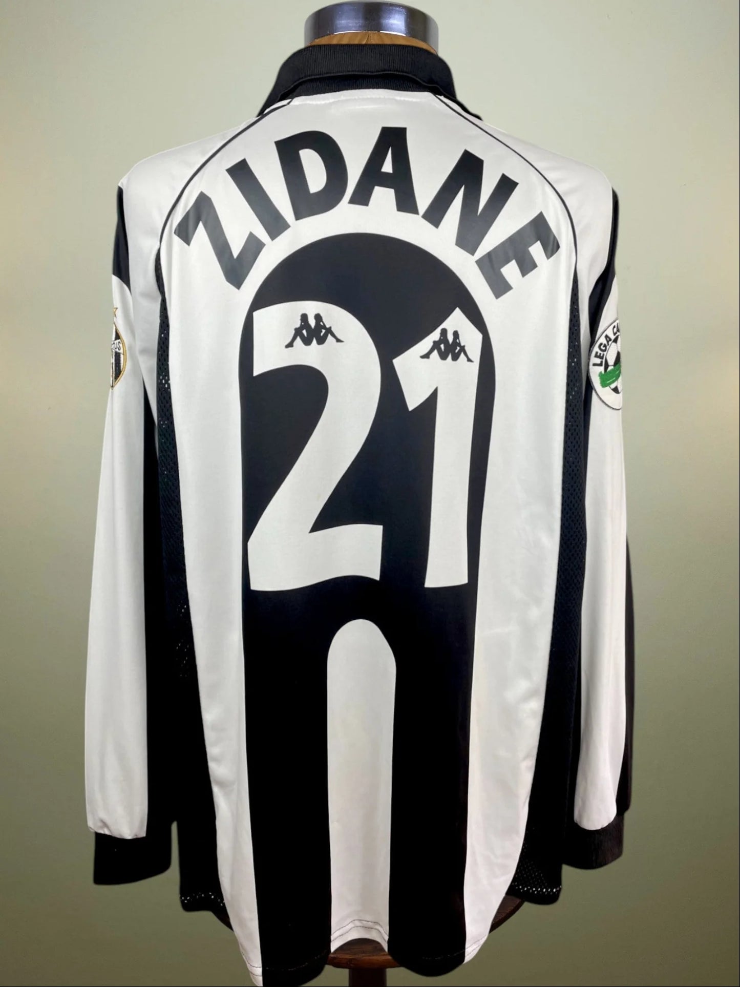 Match Shirt • Club • Juventus • 1997 • Kappa • Home • #21 • Zinedine Zidane • vs Empoli