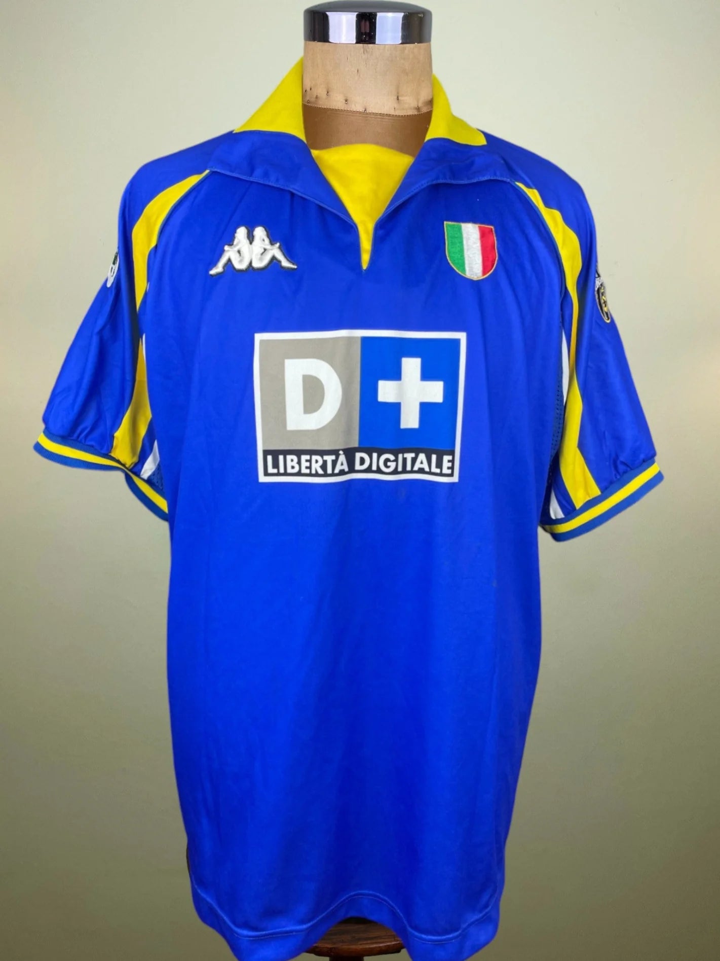 Match Shirt • Club • Juventus • 1998 • Kappa • Away • #6 • Thierry Henry • vs Bari