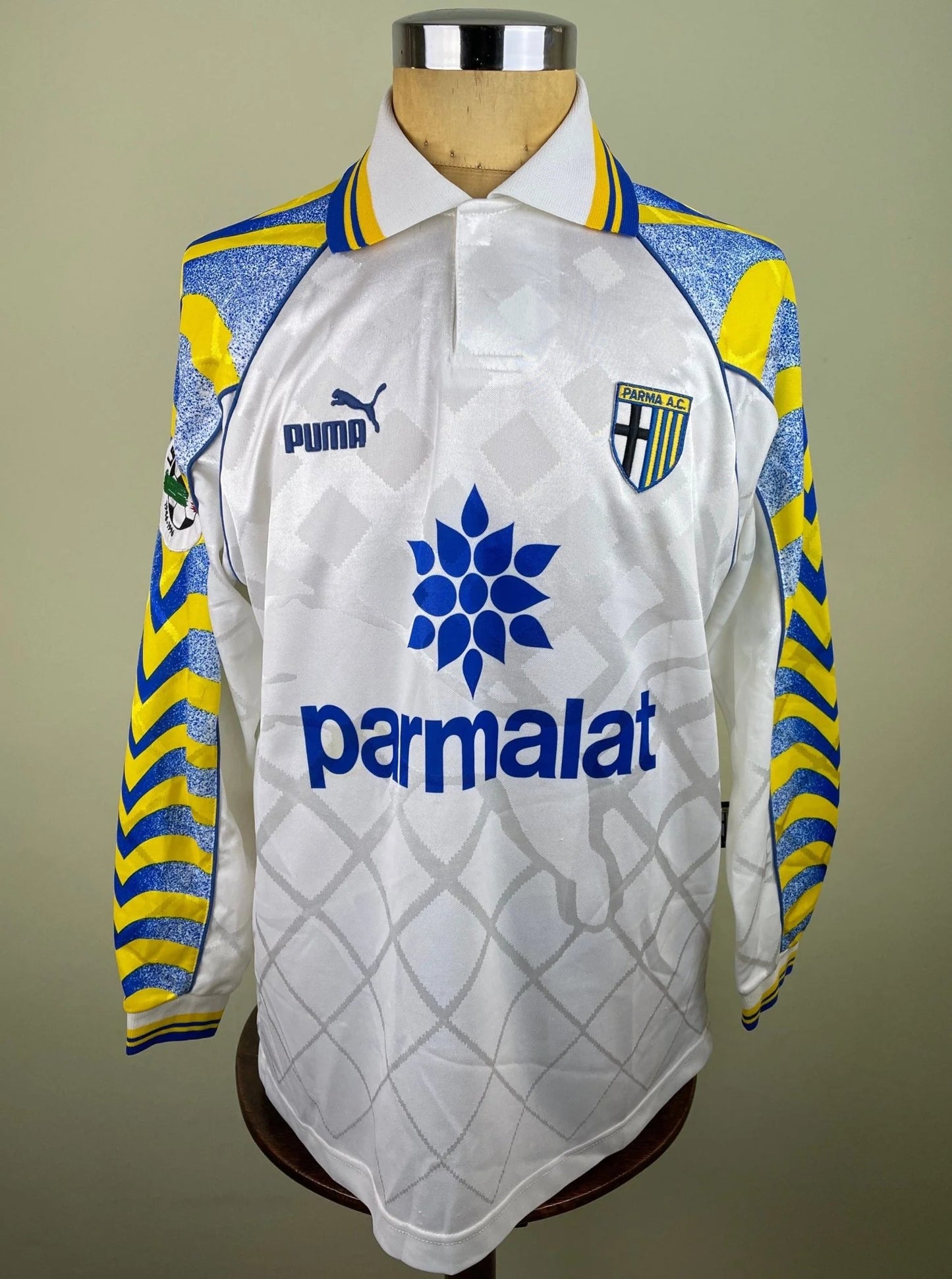 Match Shirt • Club • Parma • 1996 • Puma • Home • #10 • Gianfranco Zola • Match Worn
