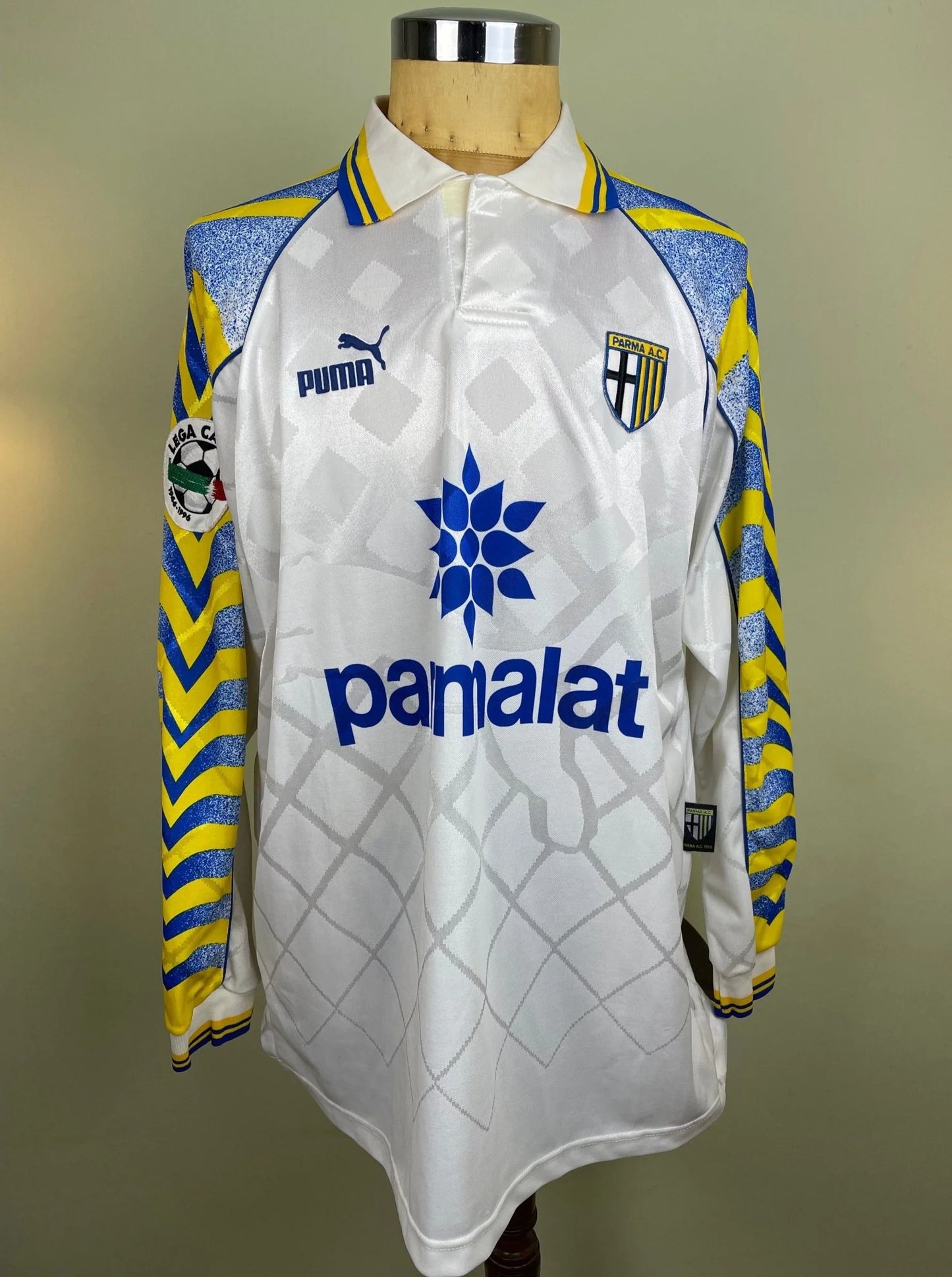 Match Shirt • Club • Parma • 1996 • Puma • Home • #3 • Antonio Benarrivo • Match Worn