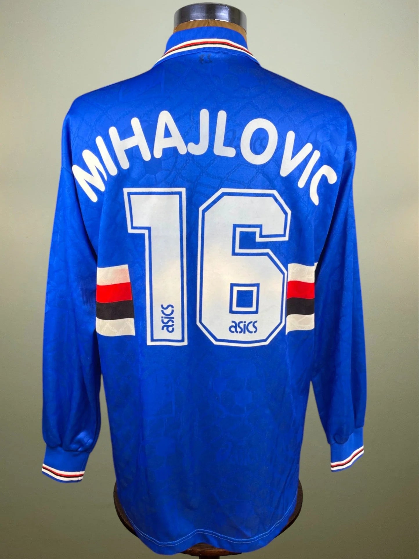 Match Shirt • Club • Sampdoria • 1995 • Asics • Home • #16 • Siniša Mihajlović • Match Worn